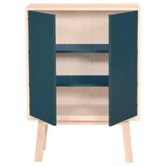 Armoire scandinave à 2 portes bleu marine en bois de frêne