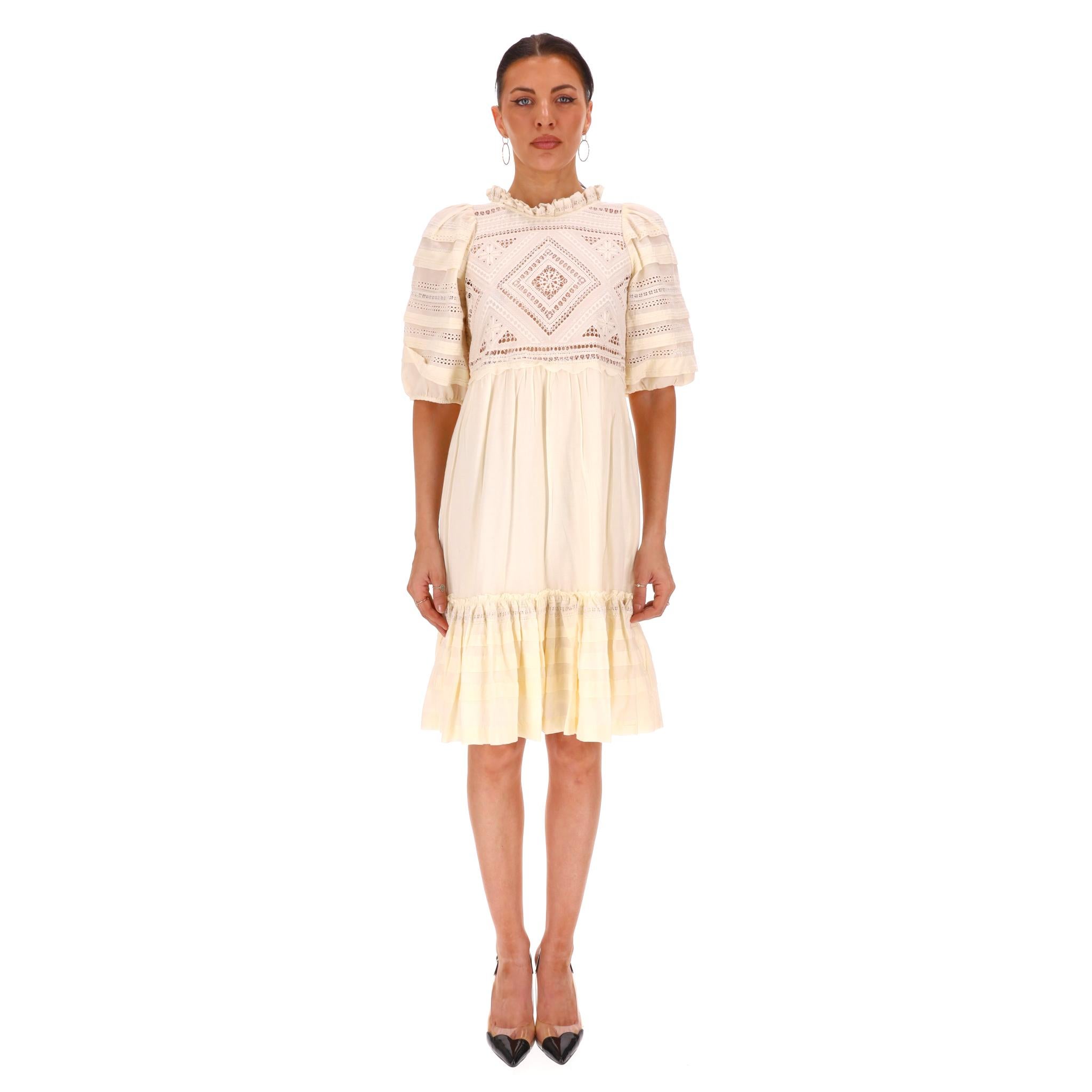 Sea Cotton Ruffle Embroidered Tiered Dress

Beige 'Talitha' dress crafted from cotton with an intricate lace and eyelet embroidery.

Featuring high neckline with a ruffled collar trim and slightly puffed sleeves.

Rrp Approx. £350

Size –