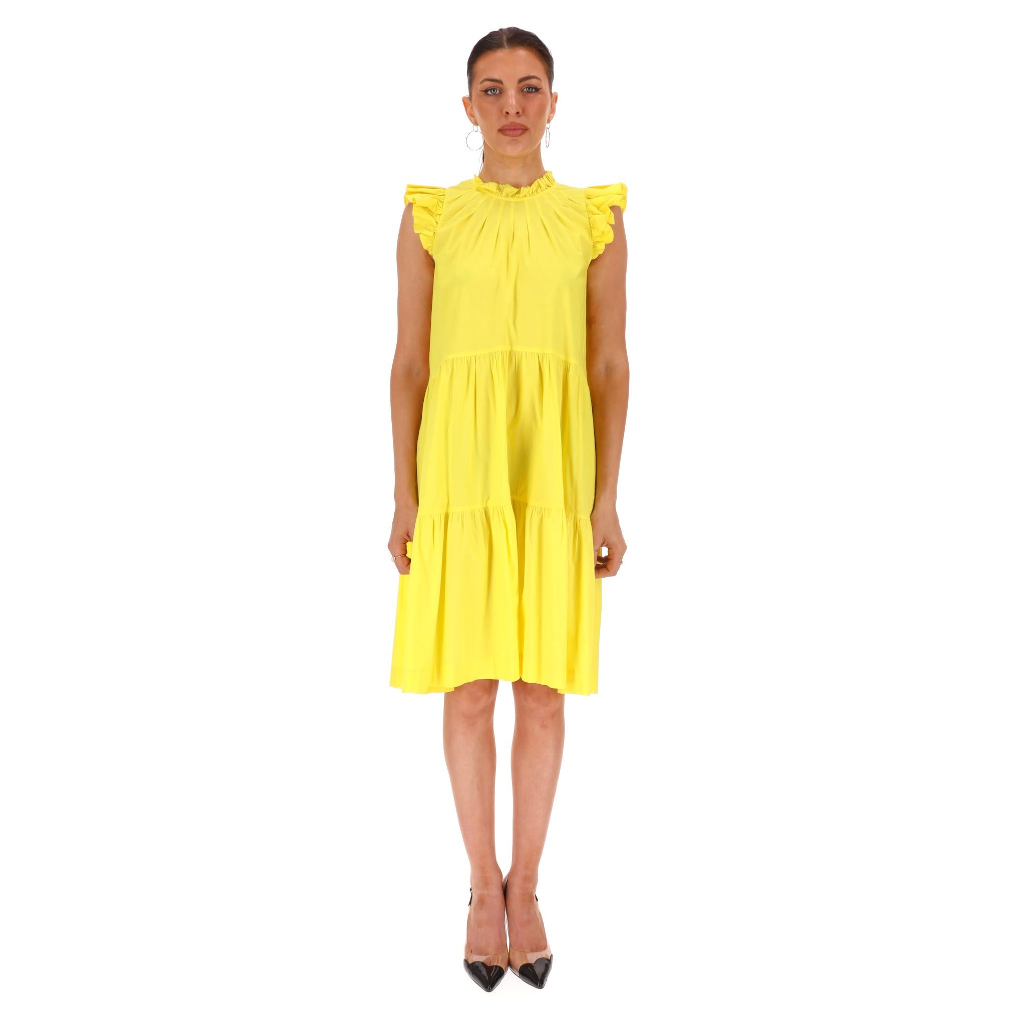 Sea Cotton Tiered Ruffle Trimmed Dress

Vibrant yellow dress crafted from cotton and designed with a tiered skirt and pleated mock-neck.

Featuring ruffled short sleeves and concealed zip fastening to rear.

Rrp Approx. £250

Size – 6US

Condition –