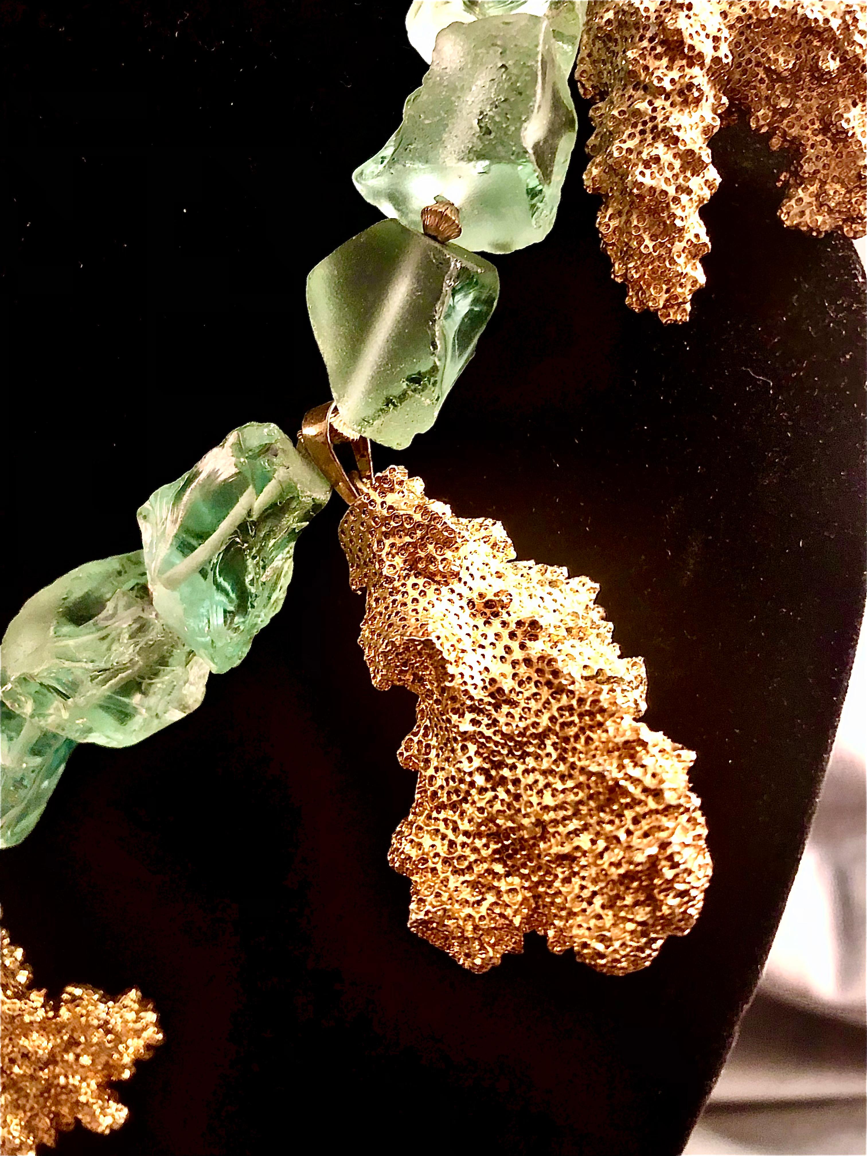 Sea foam green tumbled fluorite beads necklace w/ gold gilt branches of coral In New Condition For Sale In New Orleans, LA