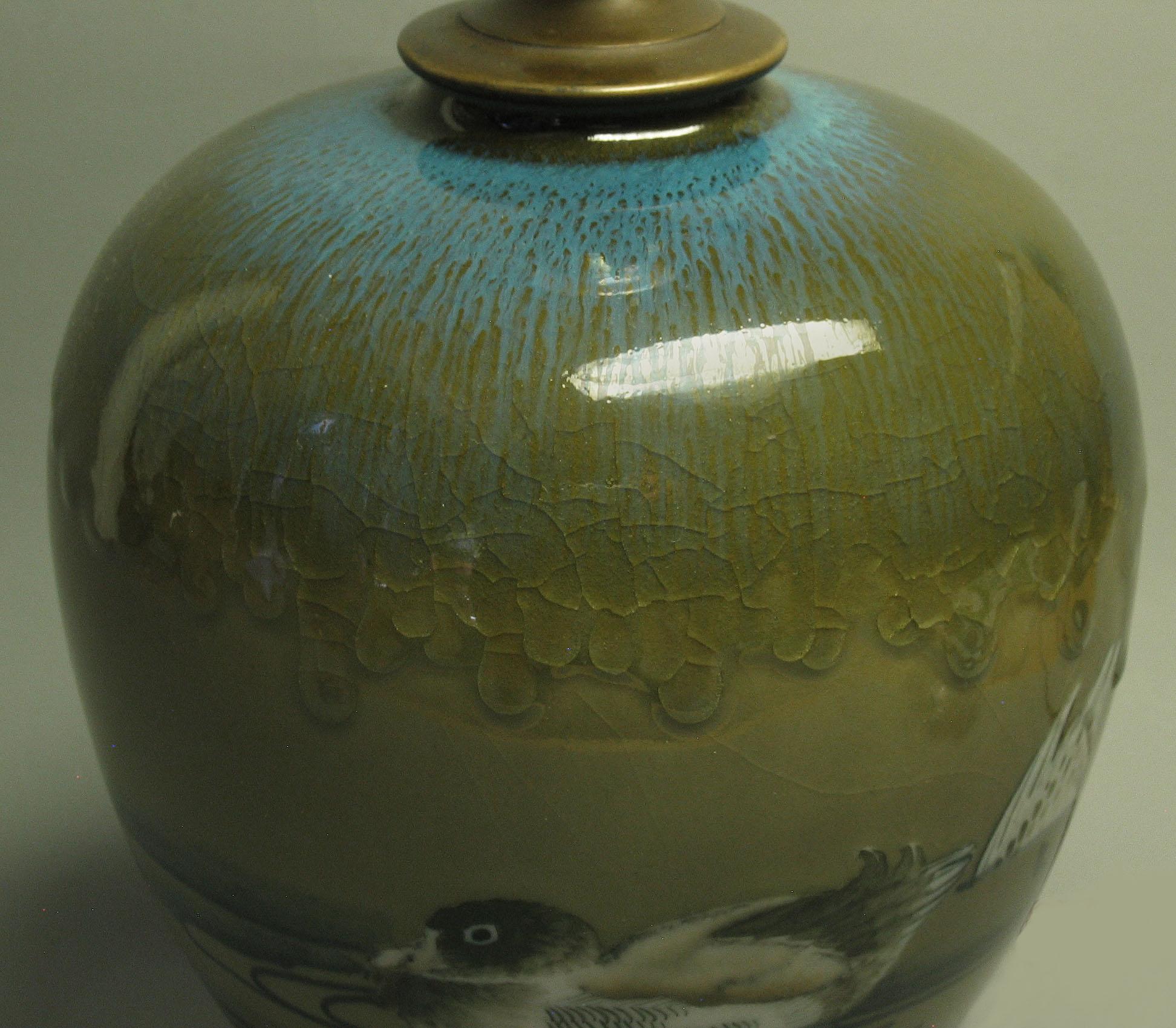 Amerikanische Arts & Crafts-Vase in Meeresgrün im Rookwood-Stil, montiert als Lampe (Handgefertigt) im Angebot