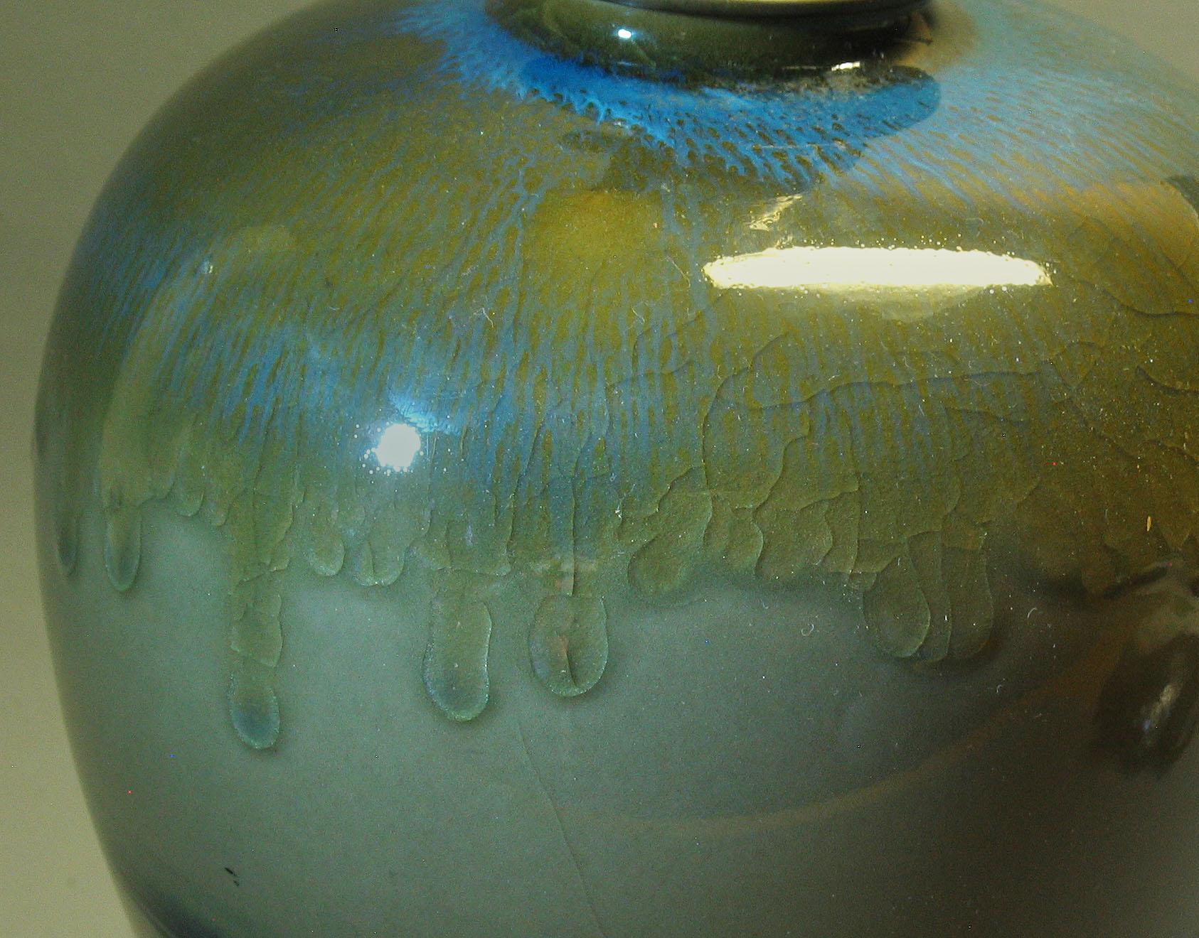 Amerikanische Arts & Crafts-Vase in Meeresgrün im Rookwood-Stil, montiert als Lampe im Zustand „Gut“ im Angebot in Ottawa, Ontario