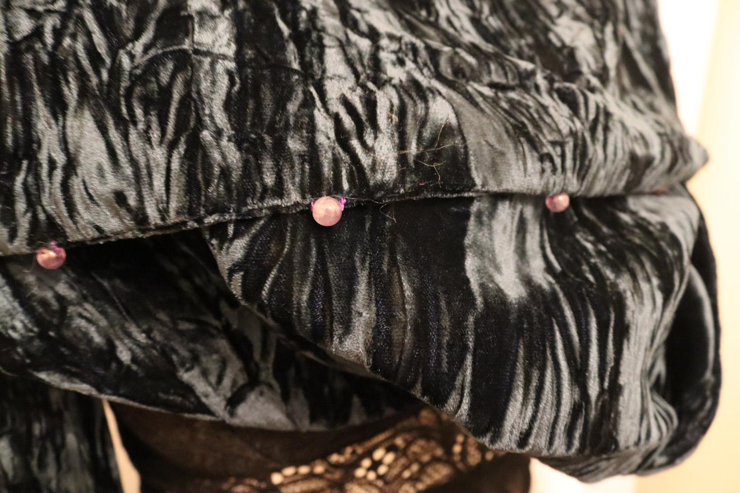 Sea GreenSilk Velvet Shawl In Good Condition For Sale In London, GB