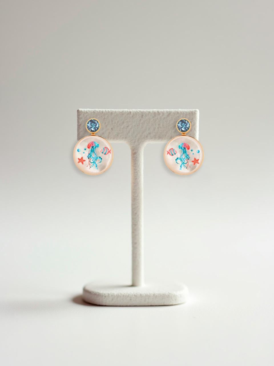 Pendientes de inspiración marina con topacio y nácar Moderno en venta