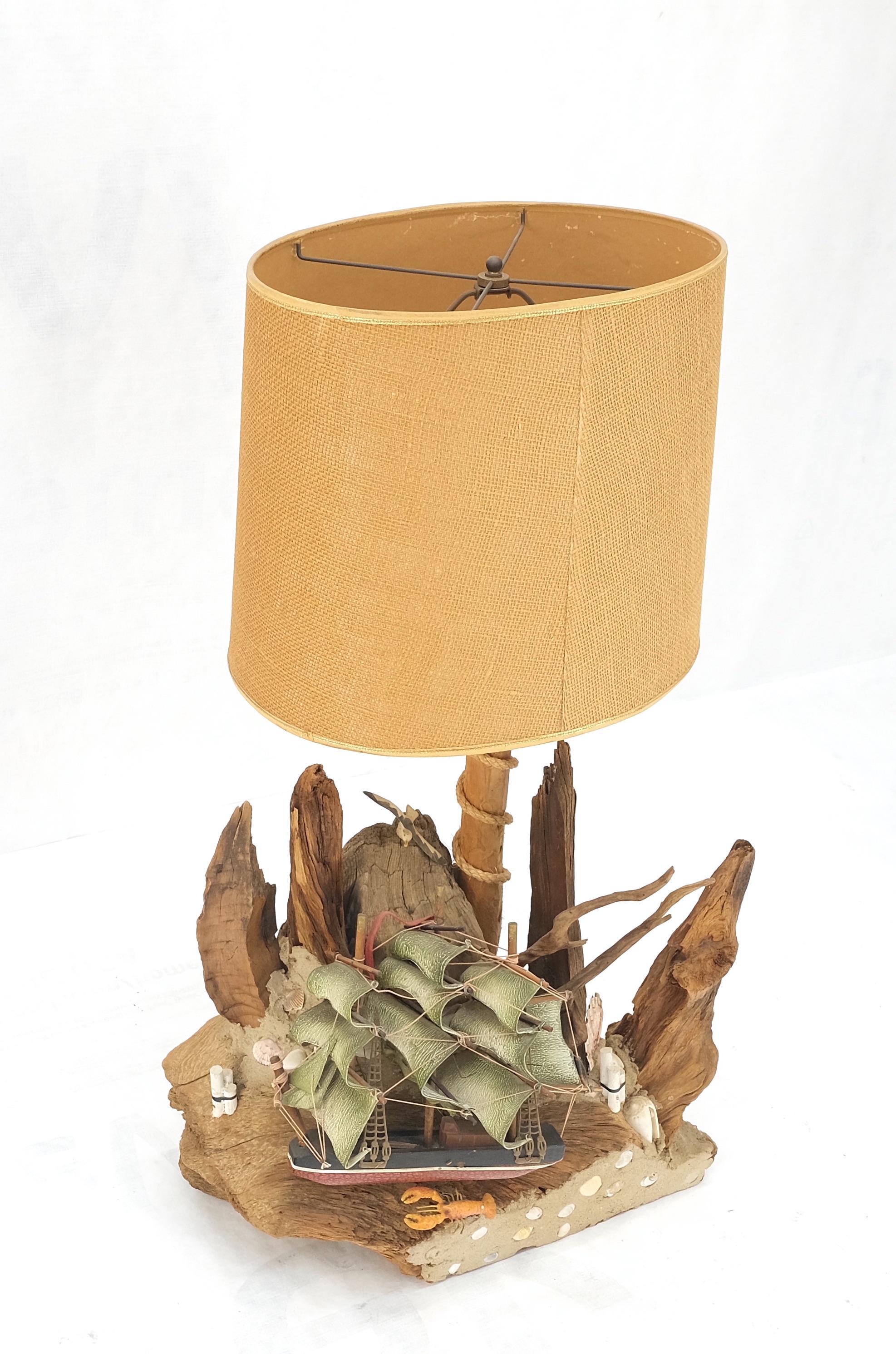 Sea Naval Shells Theme Decorated Driftwood Base Table Lamp Mid-Century Modern In Good Condition For Sale In Rockaway, NJ