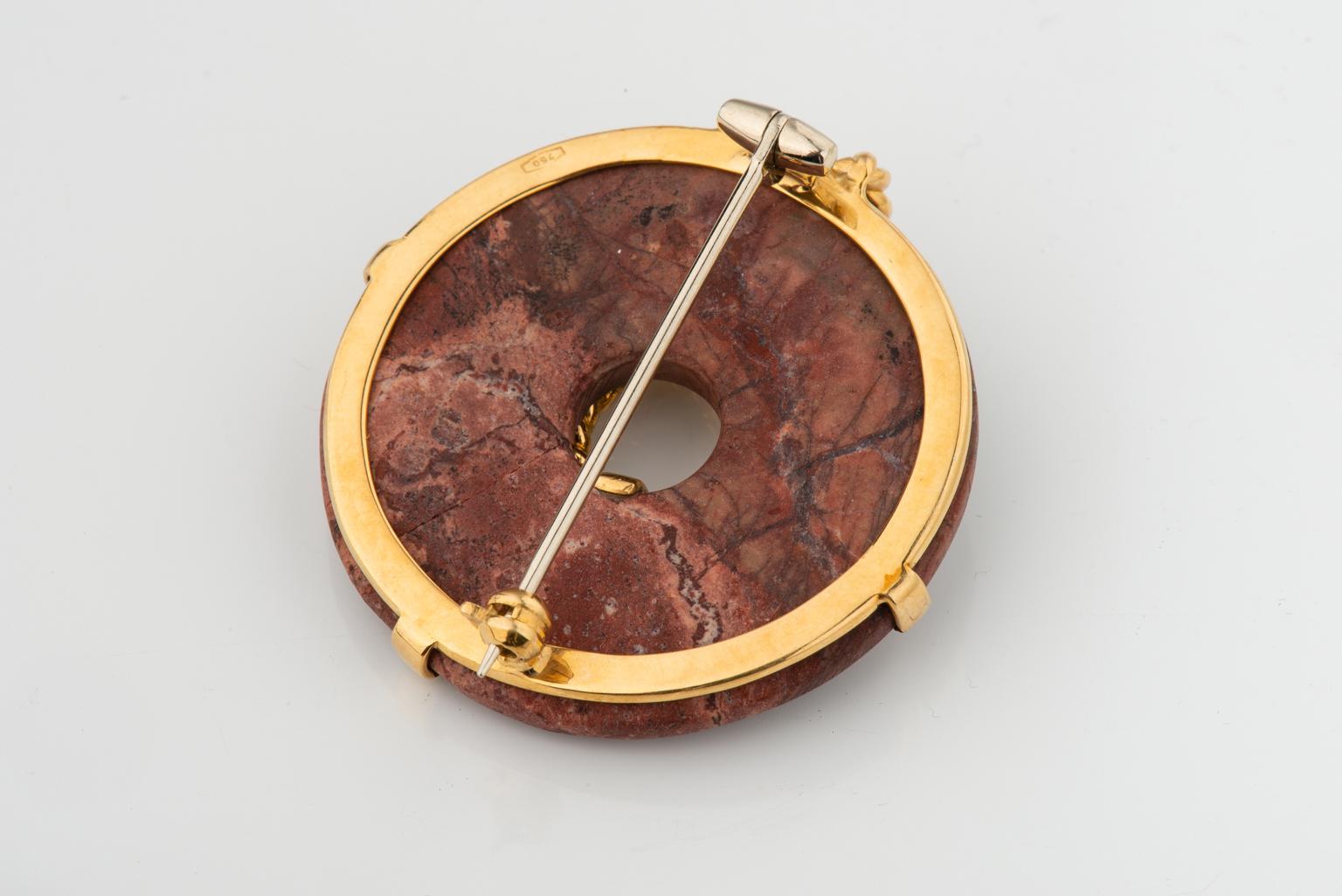20th Century Unusual Brooch with Jasper and Gold Sea Nots
