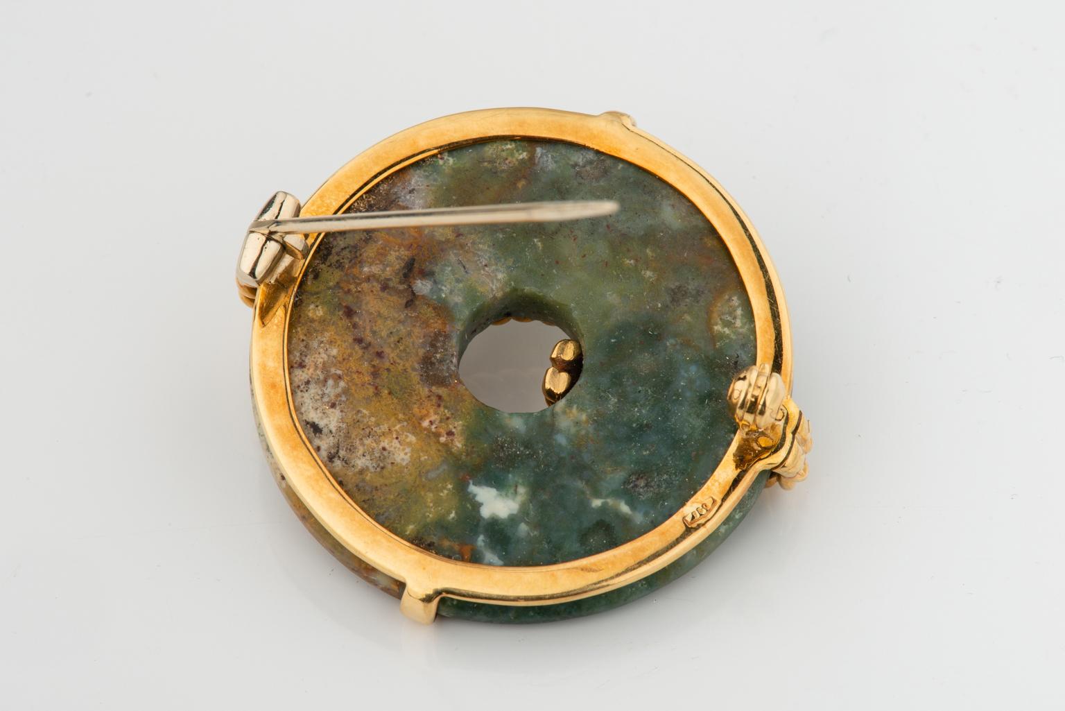 Unusual Brooch with Jasper and Gold Sea Nots For Sale 1