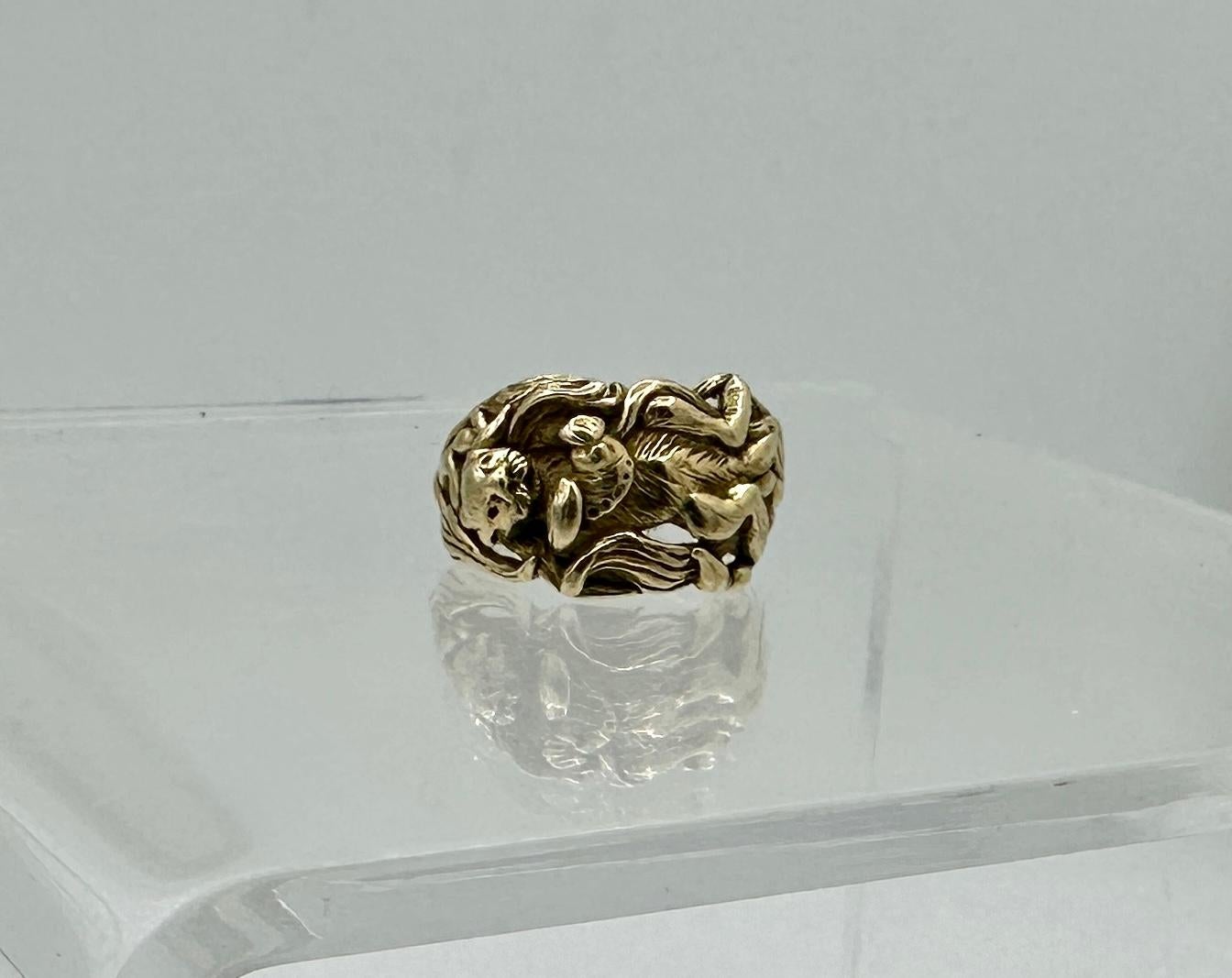 Women's or Men's Sea Otter Ring Abalone Kelp Three Dimensional Yellow Gold Animal Ring For Sale
