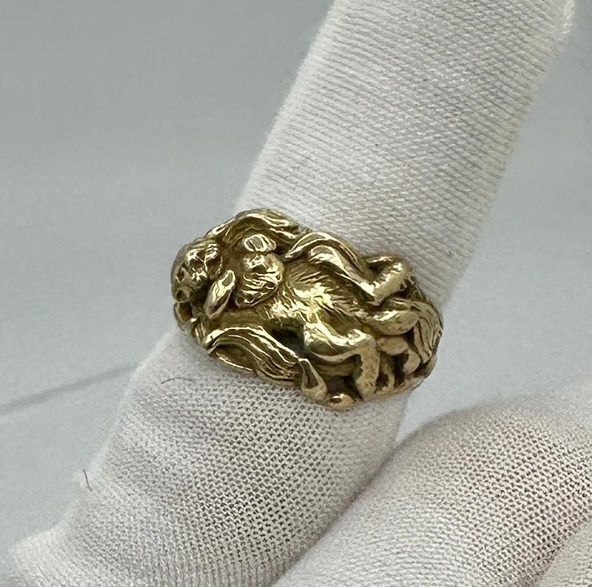 Sea Otter Ring Abalone Kelp Three Dimensional Yellow Gold Animal Ring For Sale 1