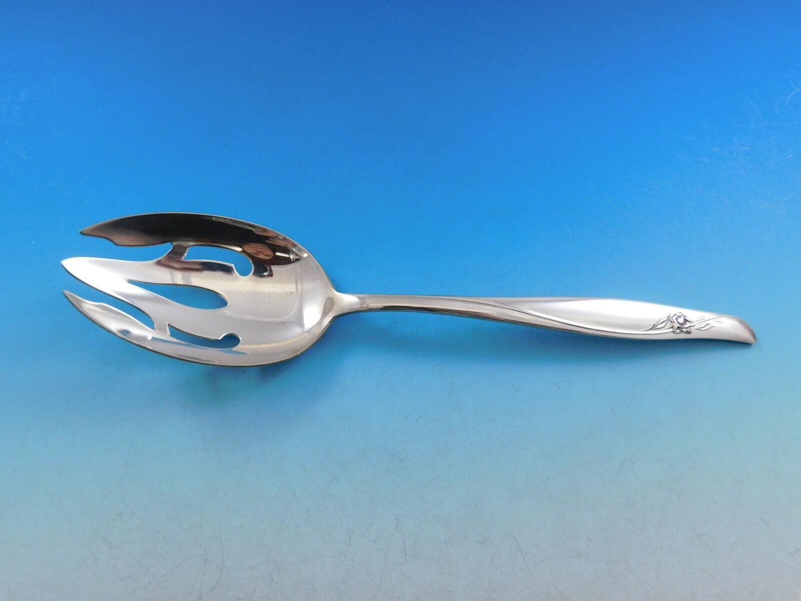 Sea Rose by Gorham Sterling Silver Flatware Set 12 Service 53 pieces Modern In Excellent Condition For Sale In Big Bend, WI