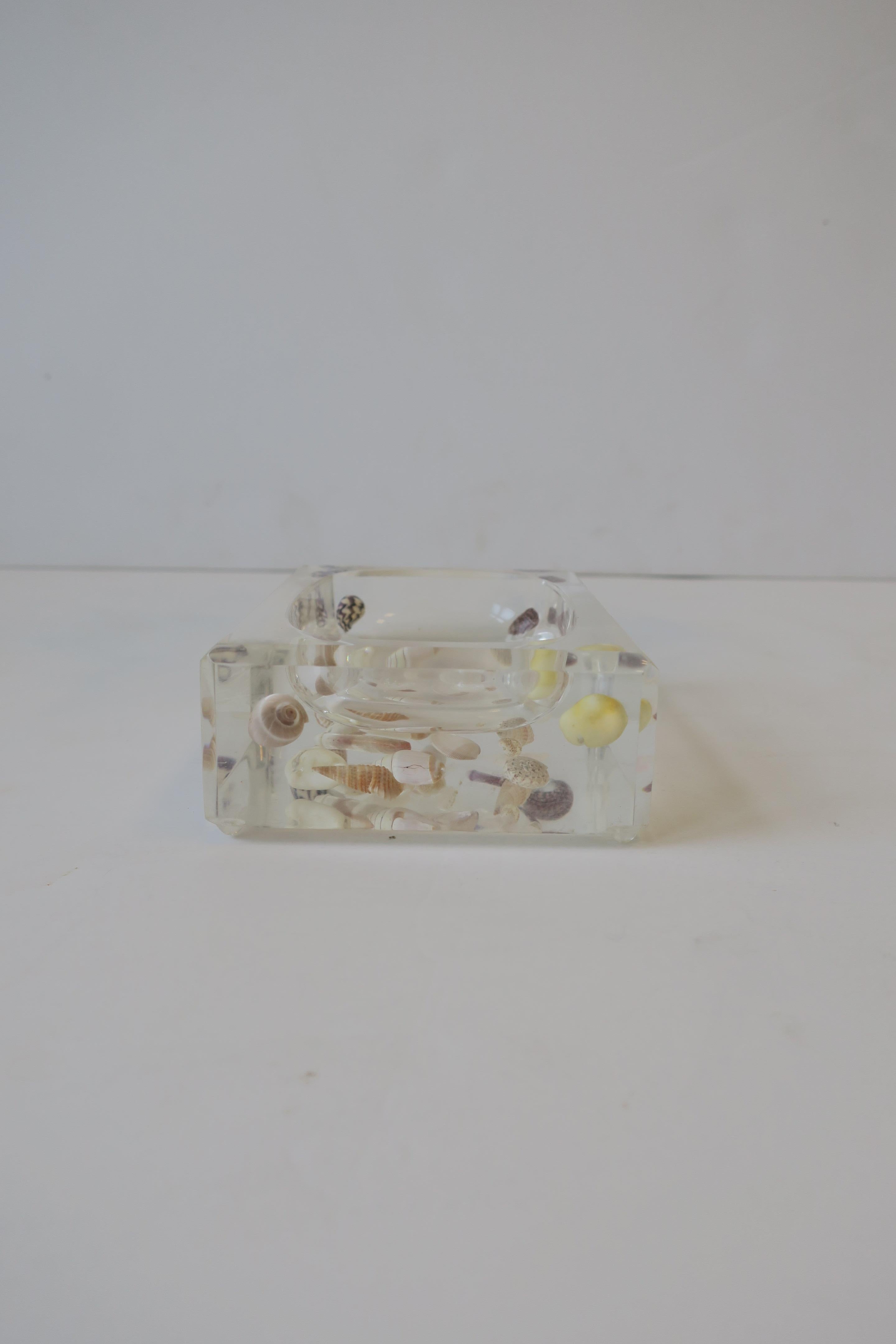 Seashell and Lucite Acrylic Soap Dish For Sale 2