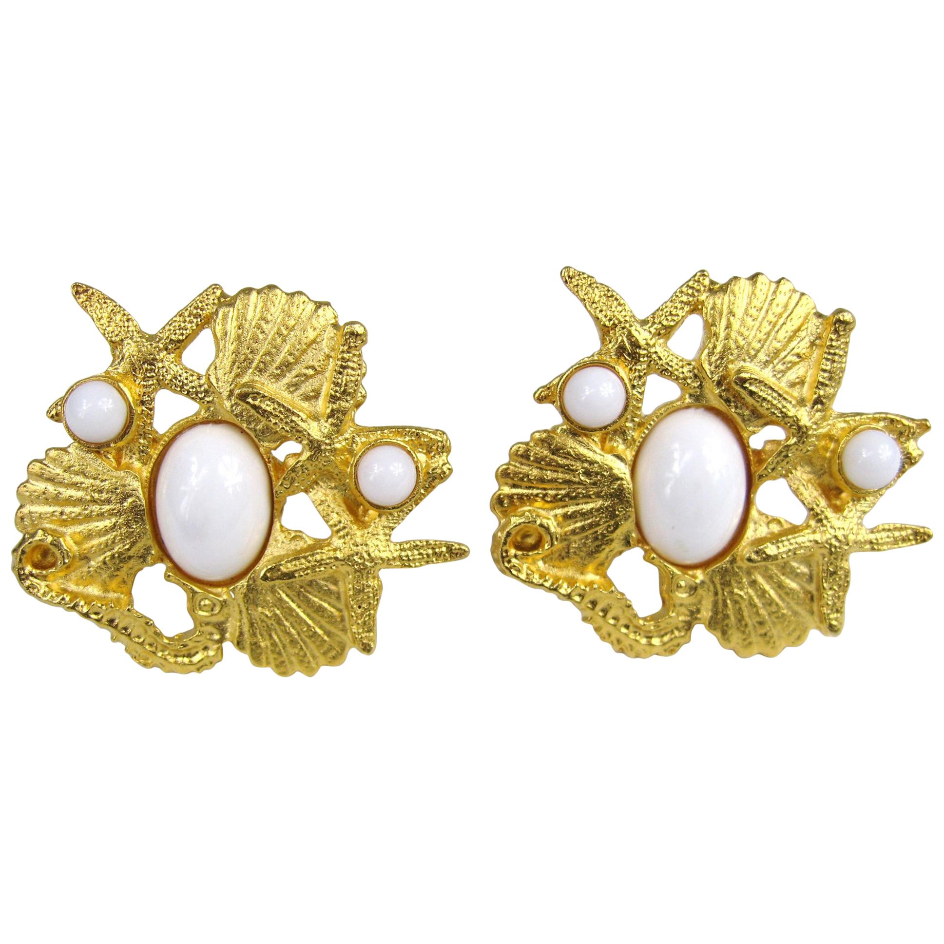 Sea Shell Carol Dauplaise Gold Gilt Earrings New Never worn- 1980s  For Sale