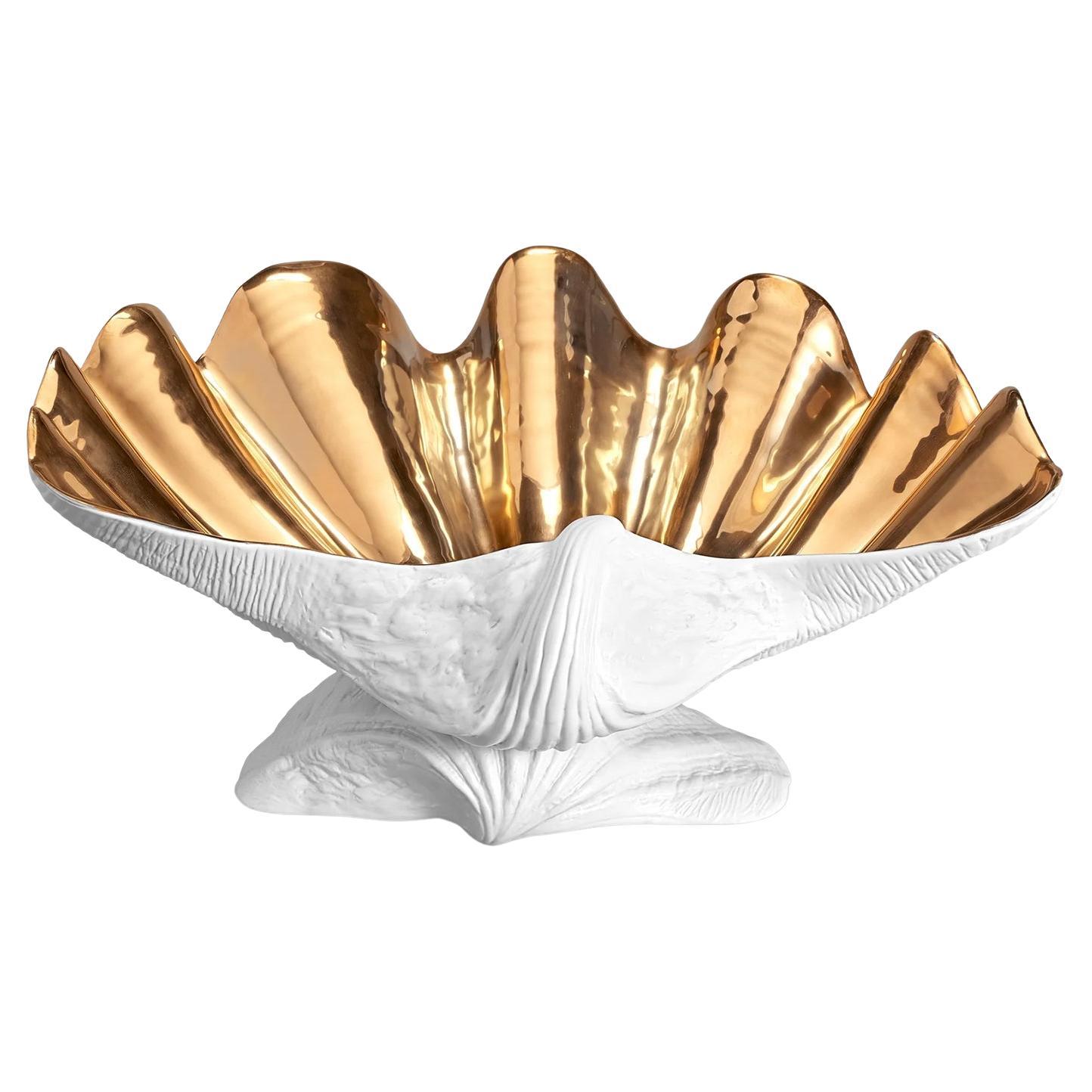Plat en or en forme de coquillage en vente