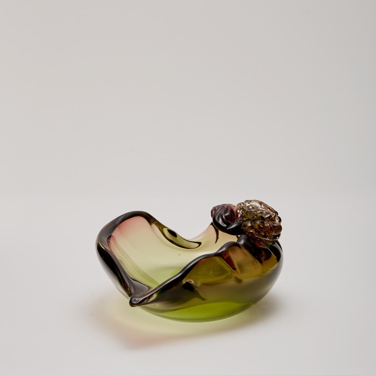 Mid-20th Century Sea Shell Sculpture with Crab Blown Glass by Alfredo Barbini For Sale