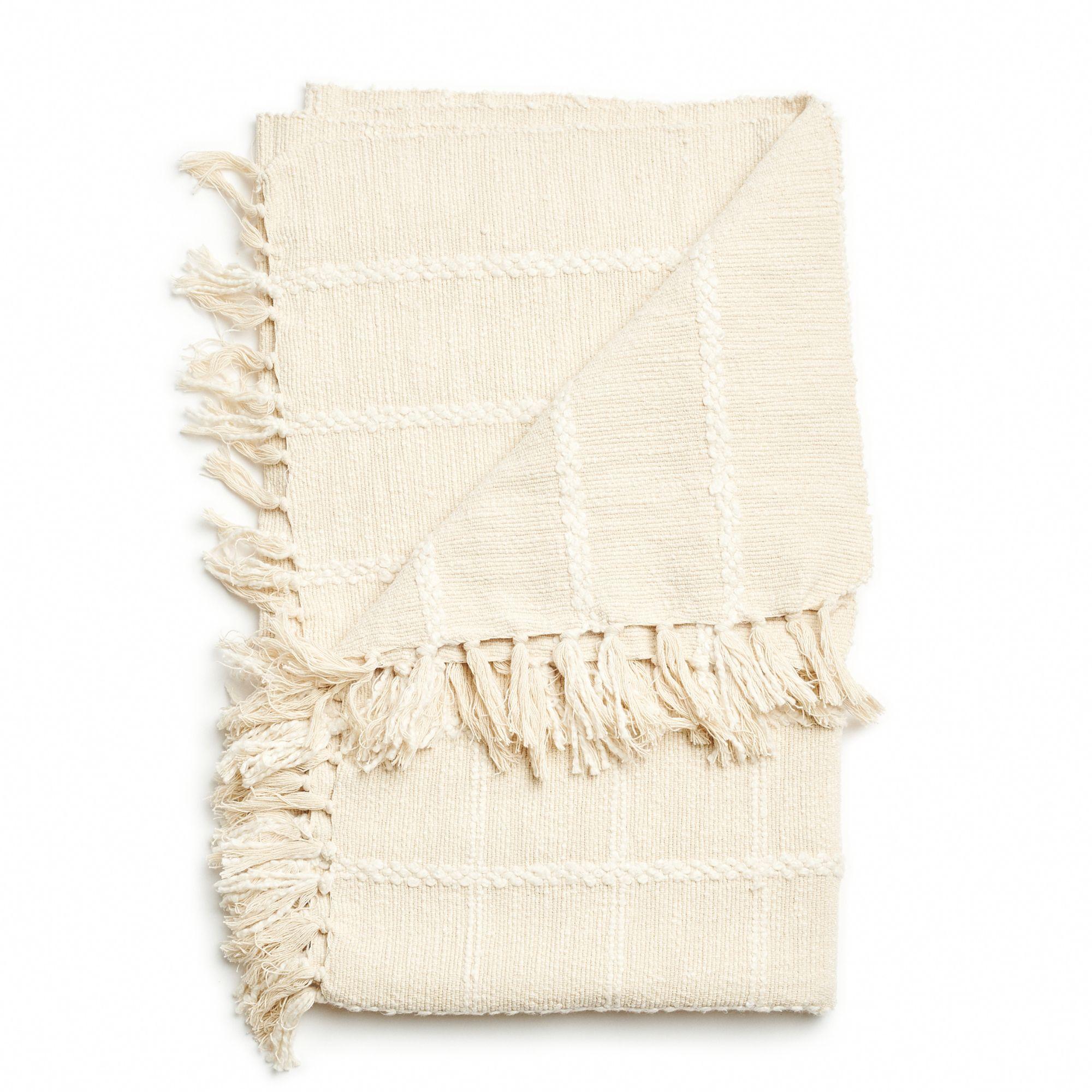 Hand-Woven Sea Shell White Textured Weave Pure Cotton Handloom Throw For Sale