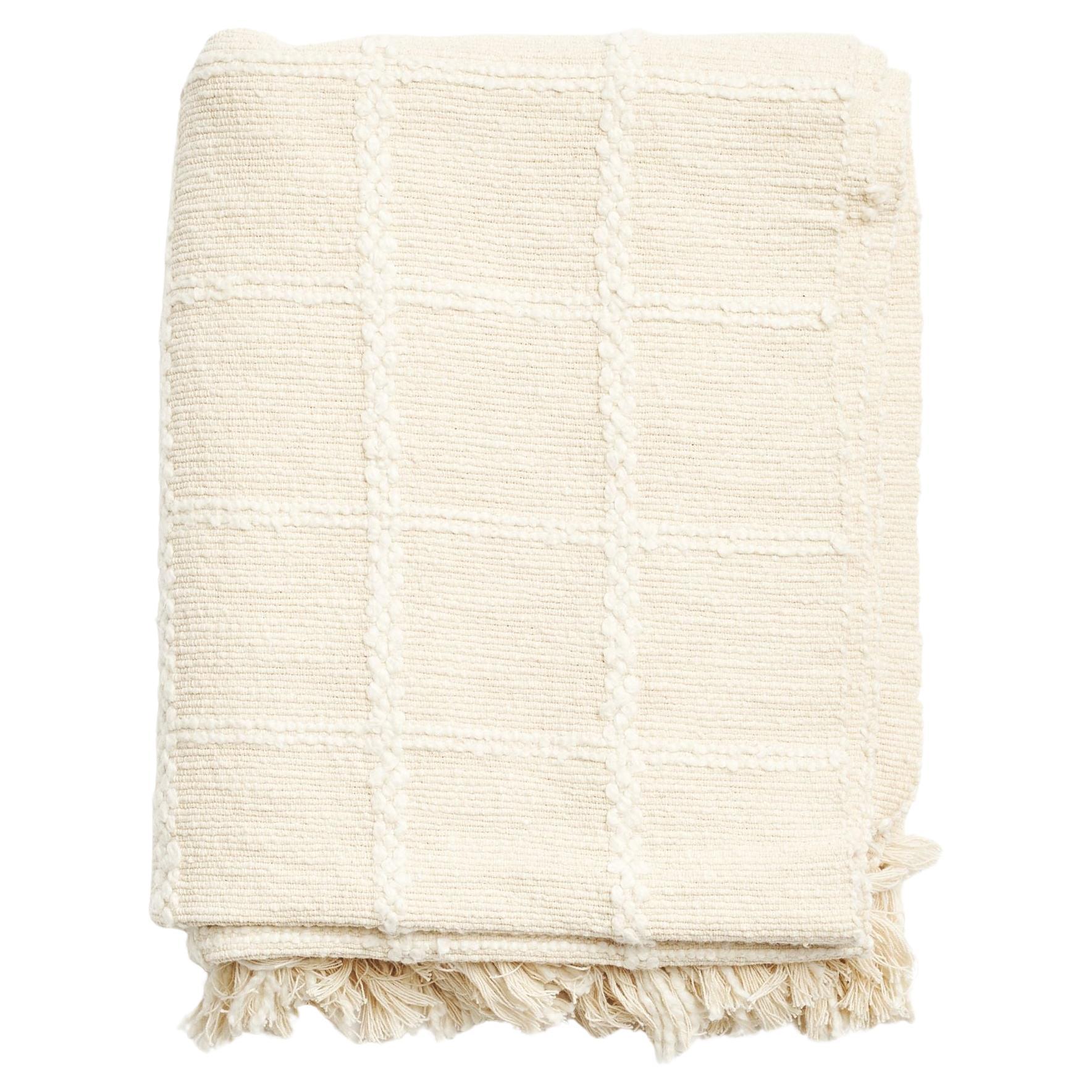 Sea Shell White Textured Weave Pure Cotton Handloom Throw For Sale