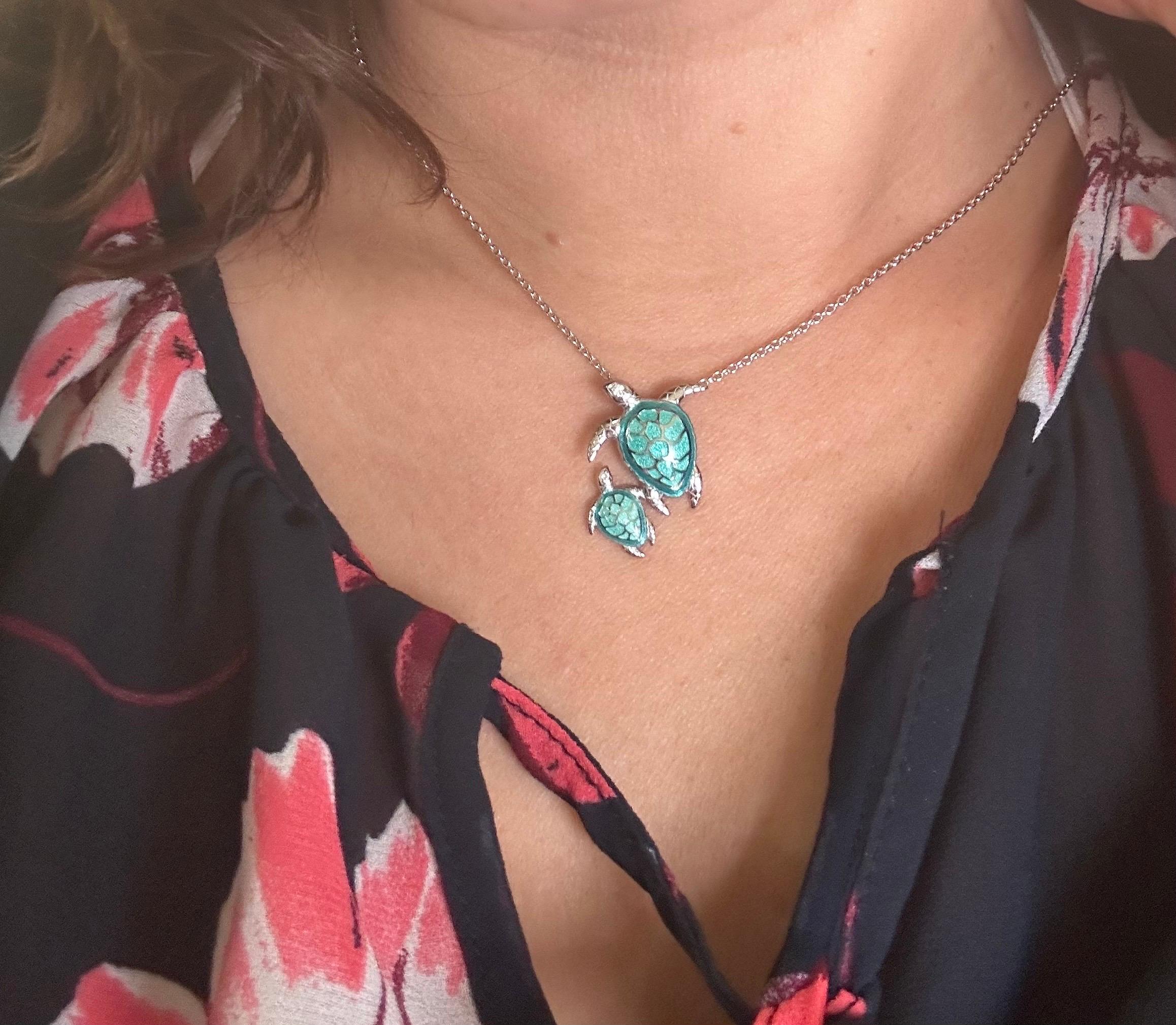 Sea Turtle baby and mama diamond pendant 925 silver pendant necklace Valentines  In New Condition For Sale In Boca Raton, FL