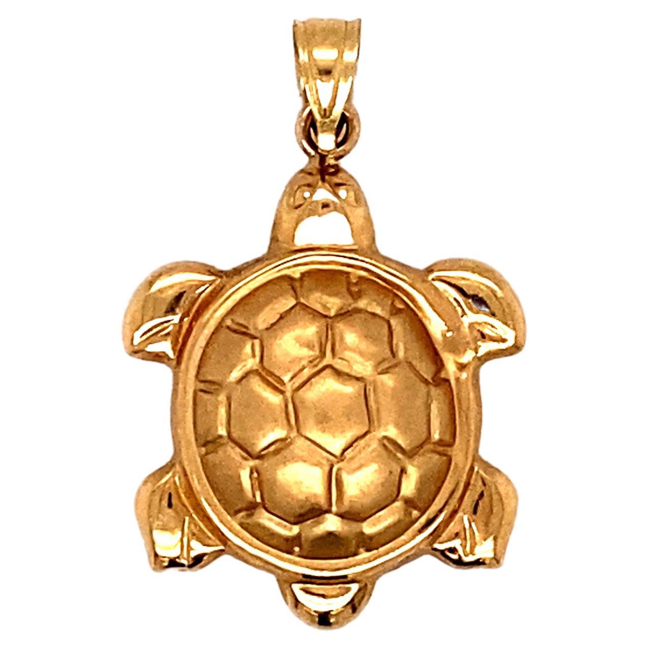 Sea Turtle Charm in 14 Karat Yellow Gold