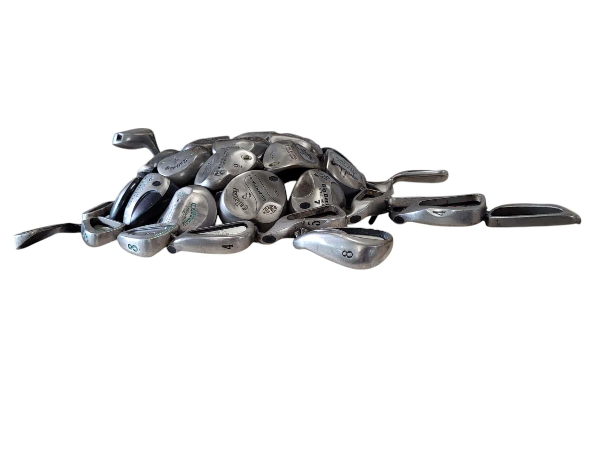 Escultura de tortuga marina hecha con palos de golf Callaway antiguos Siglo XXI y contemporáneo en venta