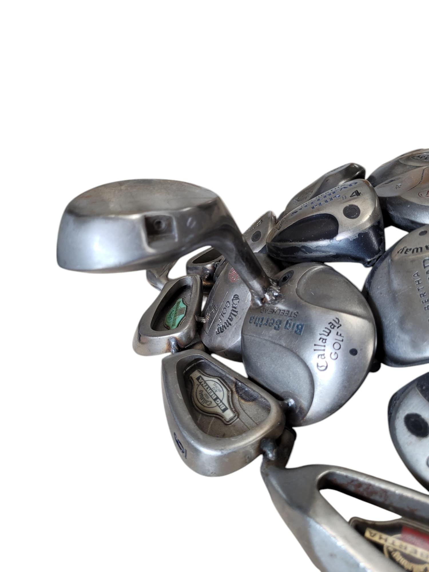 Escultura de tortuga marina hecha con palos de golf Callaway antiguos Acero en venta