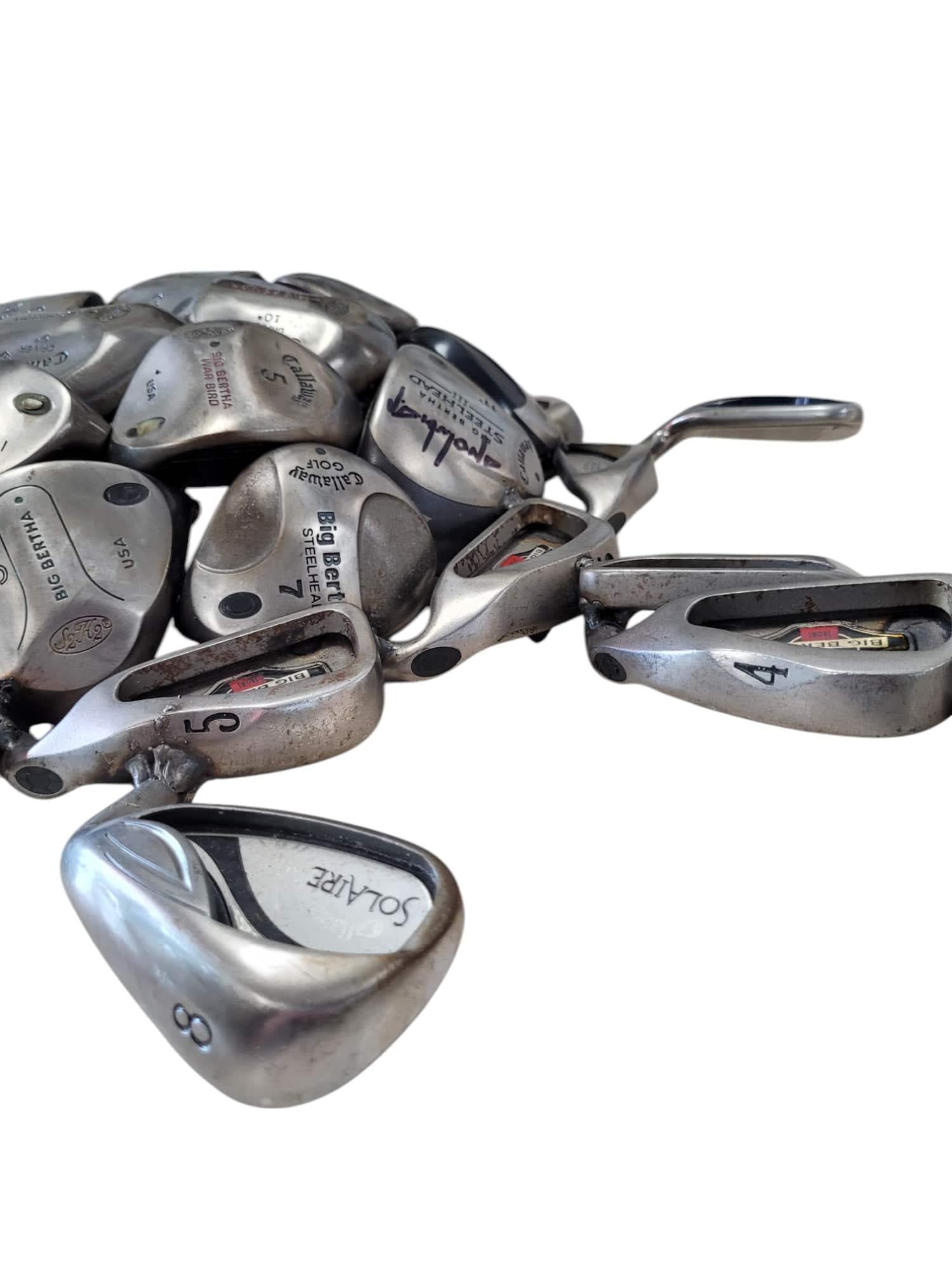 Escultura de tortuga marina hecha con palos de golf Callaway antiguos en venta 3