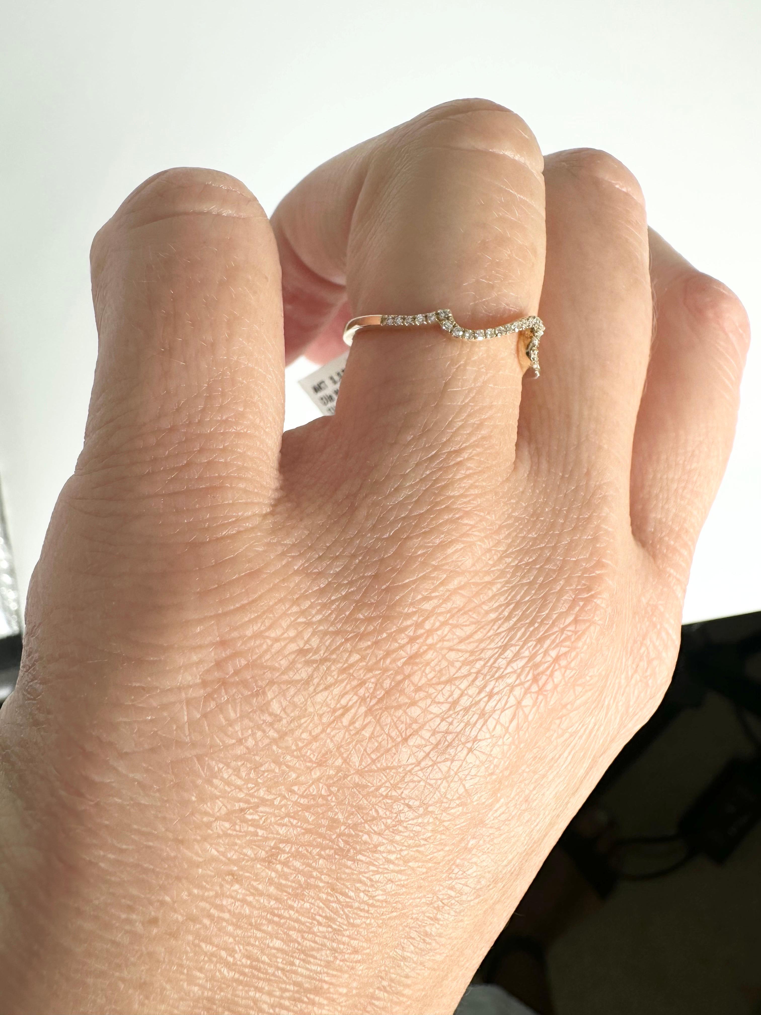 Sea wave diamond ring 14KT yellow gold minimalist diamond ring In New Condition For Sale In Jupiter, FL