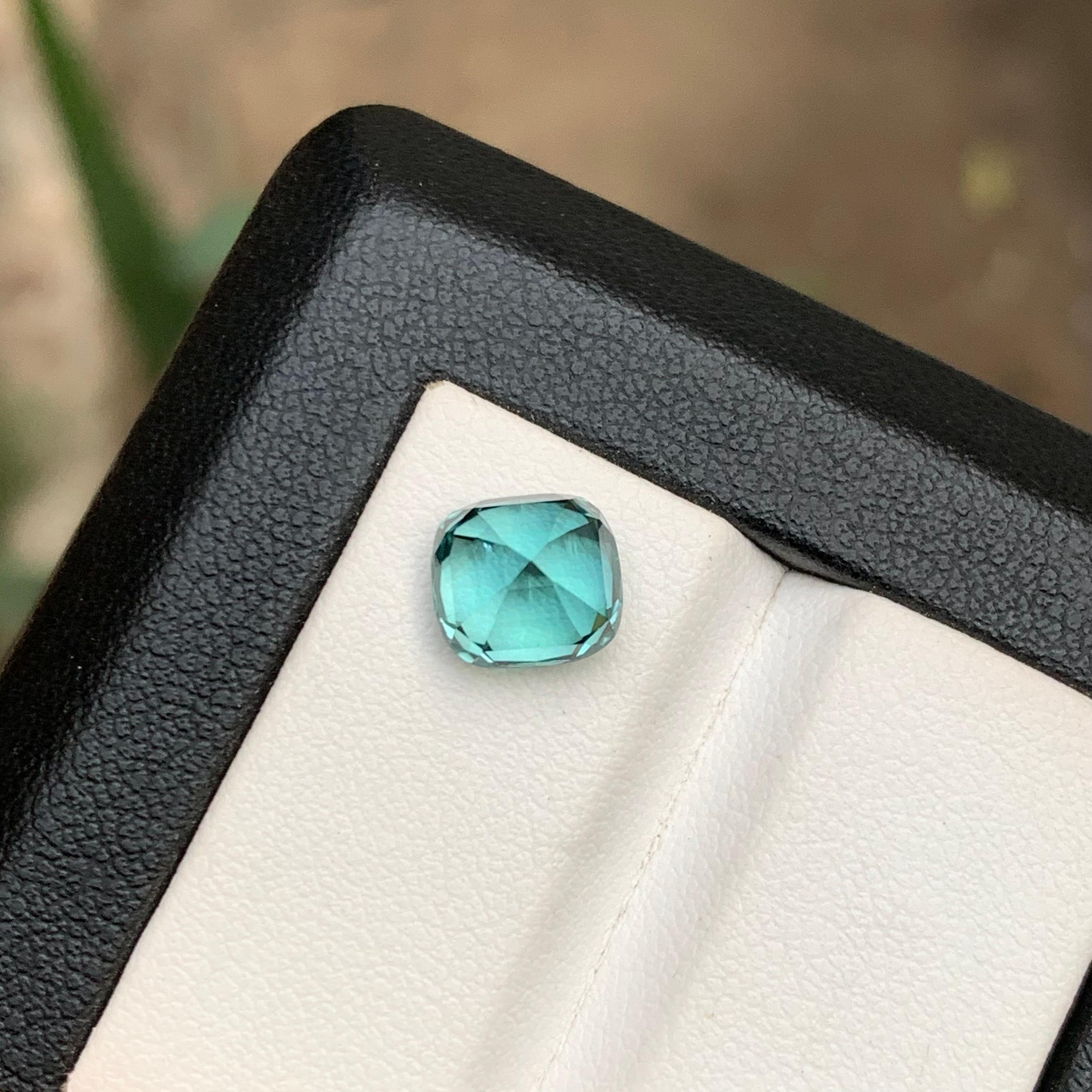 Women's or Men's Seafoam Natural Tourmaline Ring Loose Gemstone 2.80 Ct Cushion Cut for Jewelry For Sale