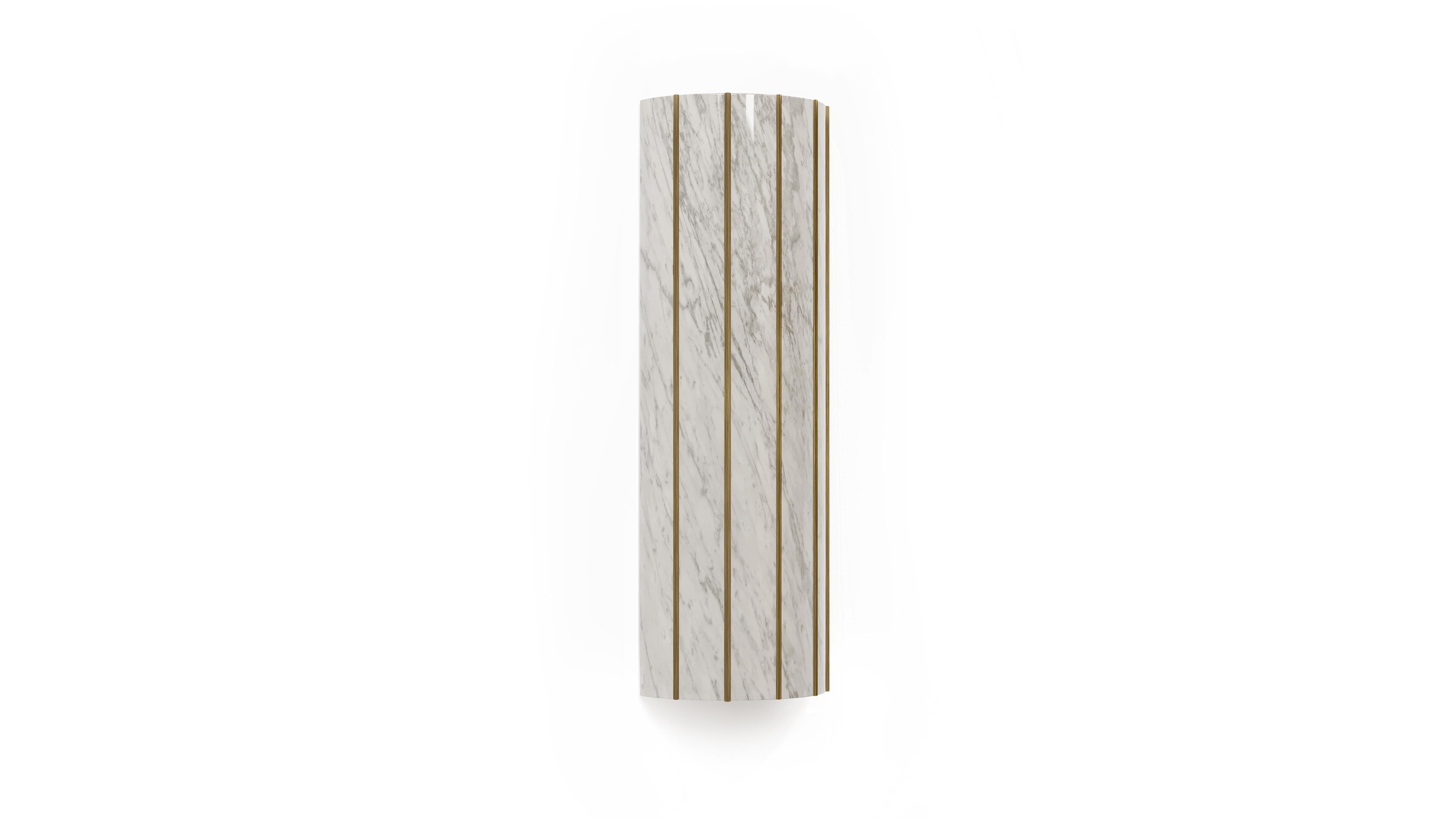 Lámpara de pared Seagram, Carrara y latón bronceado, InsidherLand by Joana Santos Barbosa Moderno en venta