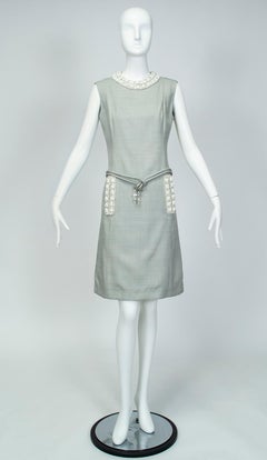 Dove Gray A-Line Shift Dress with Bead-Crusted Neckline and Pockets - M, 1960s