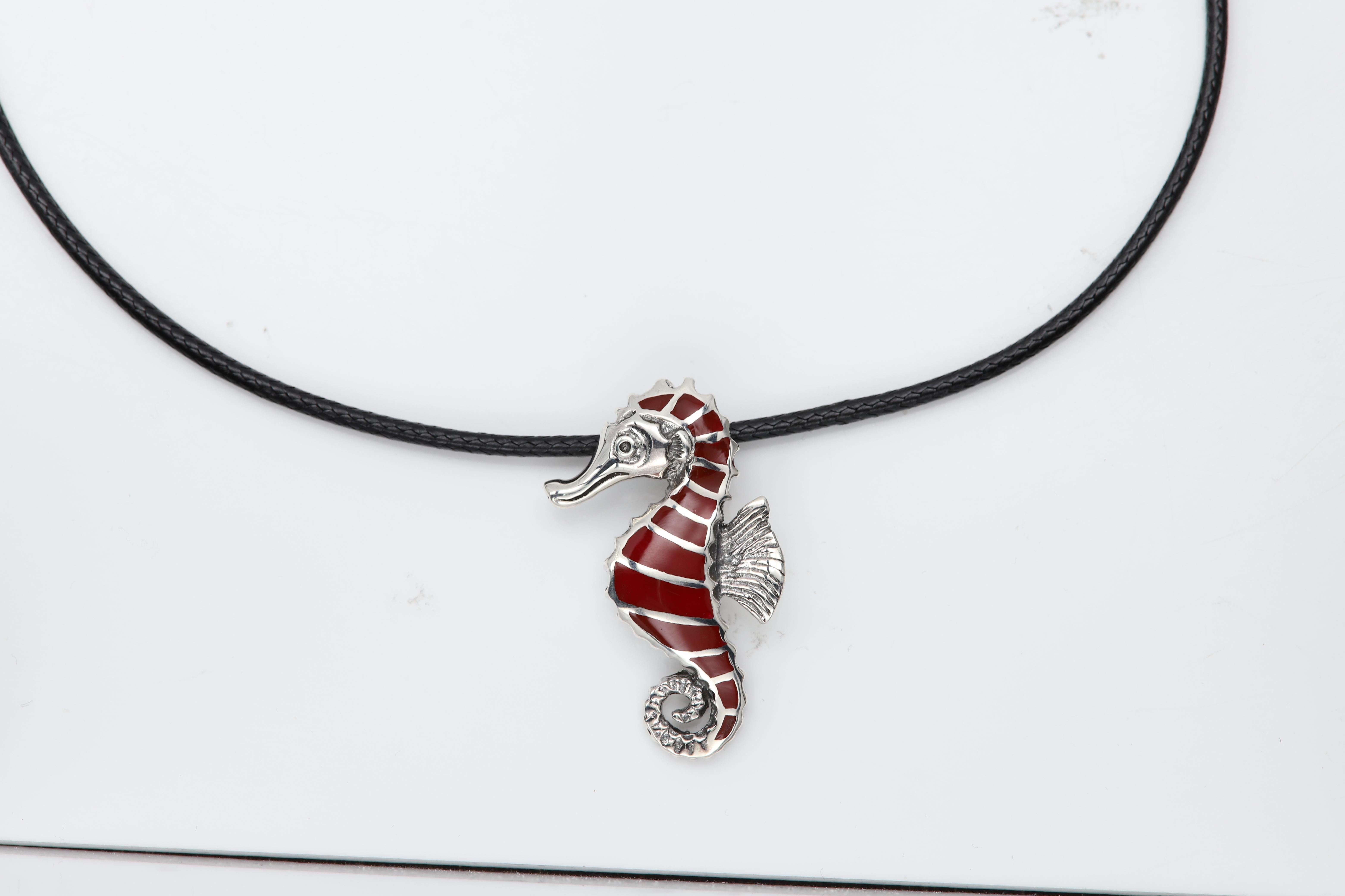 Seahorse pendant Silver marine life jewelry large seahorse necklace Sea life For Sale 1