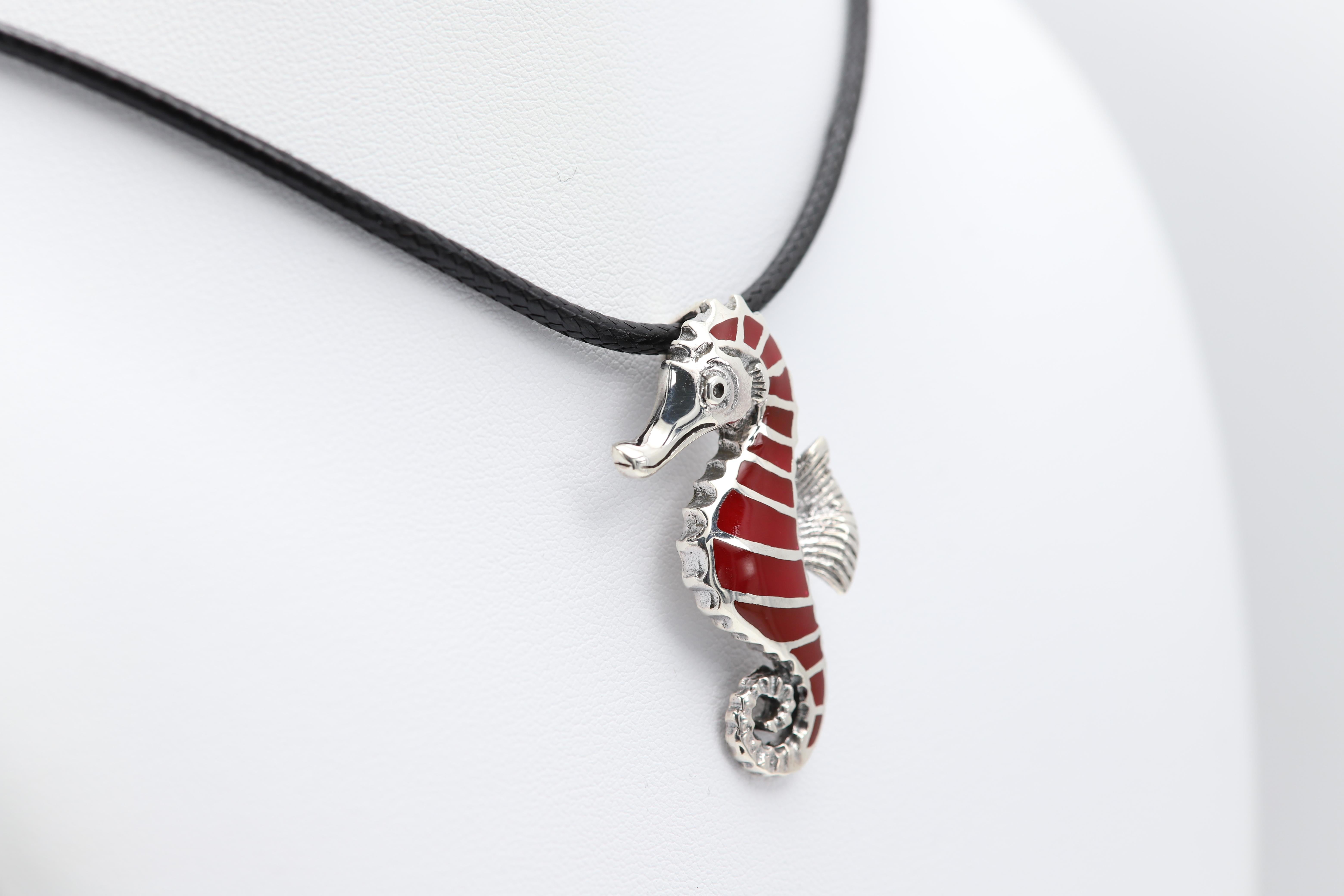 Seahorse pendant Silver marine life jewelry large seahorse necklace Sea life For Sale 4