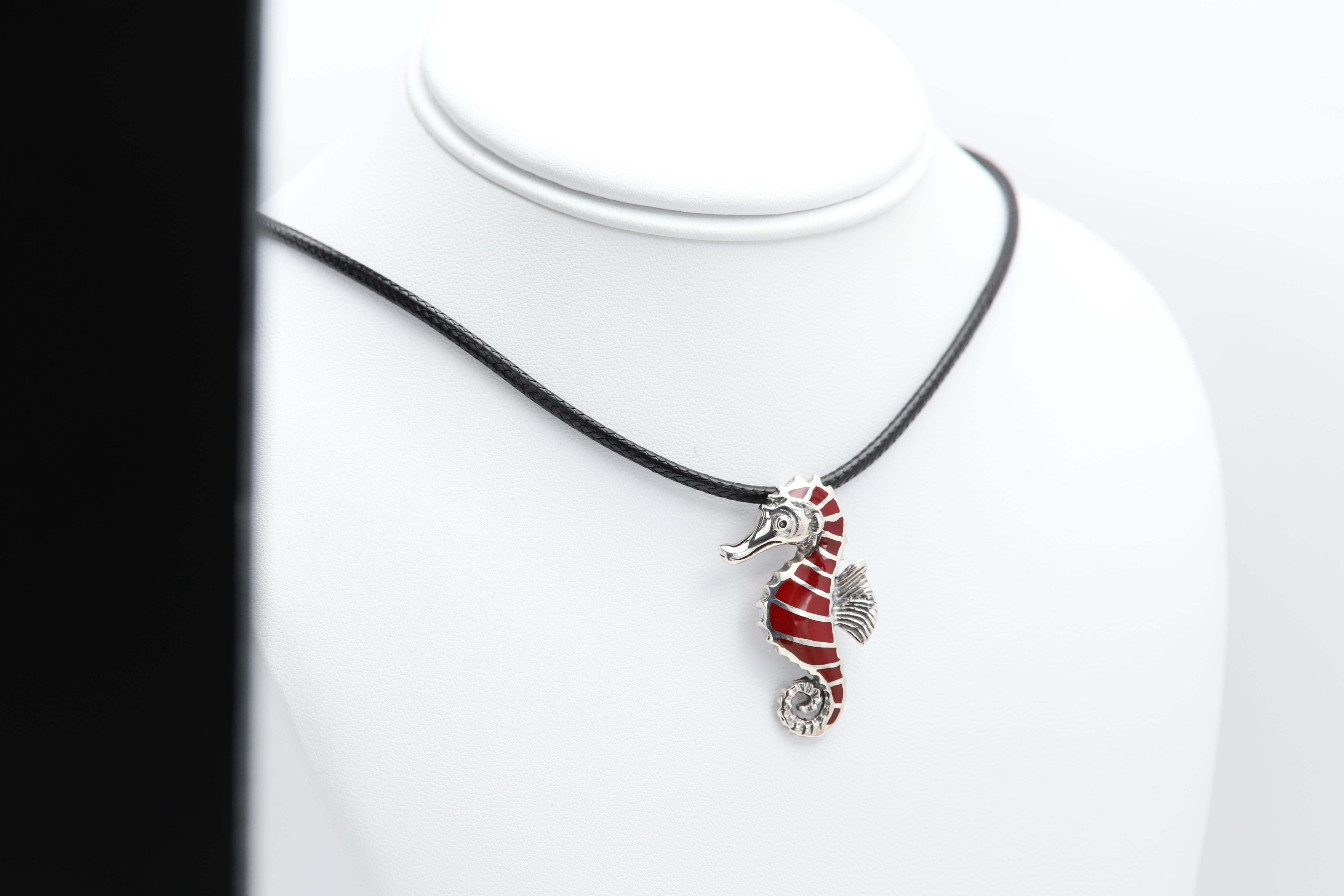 Seahorse pendant Silver marine life jewelry large seahorse necklace Sea life For Sale 5