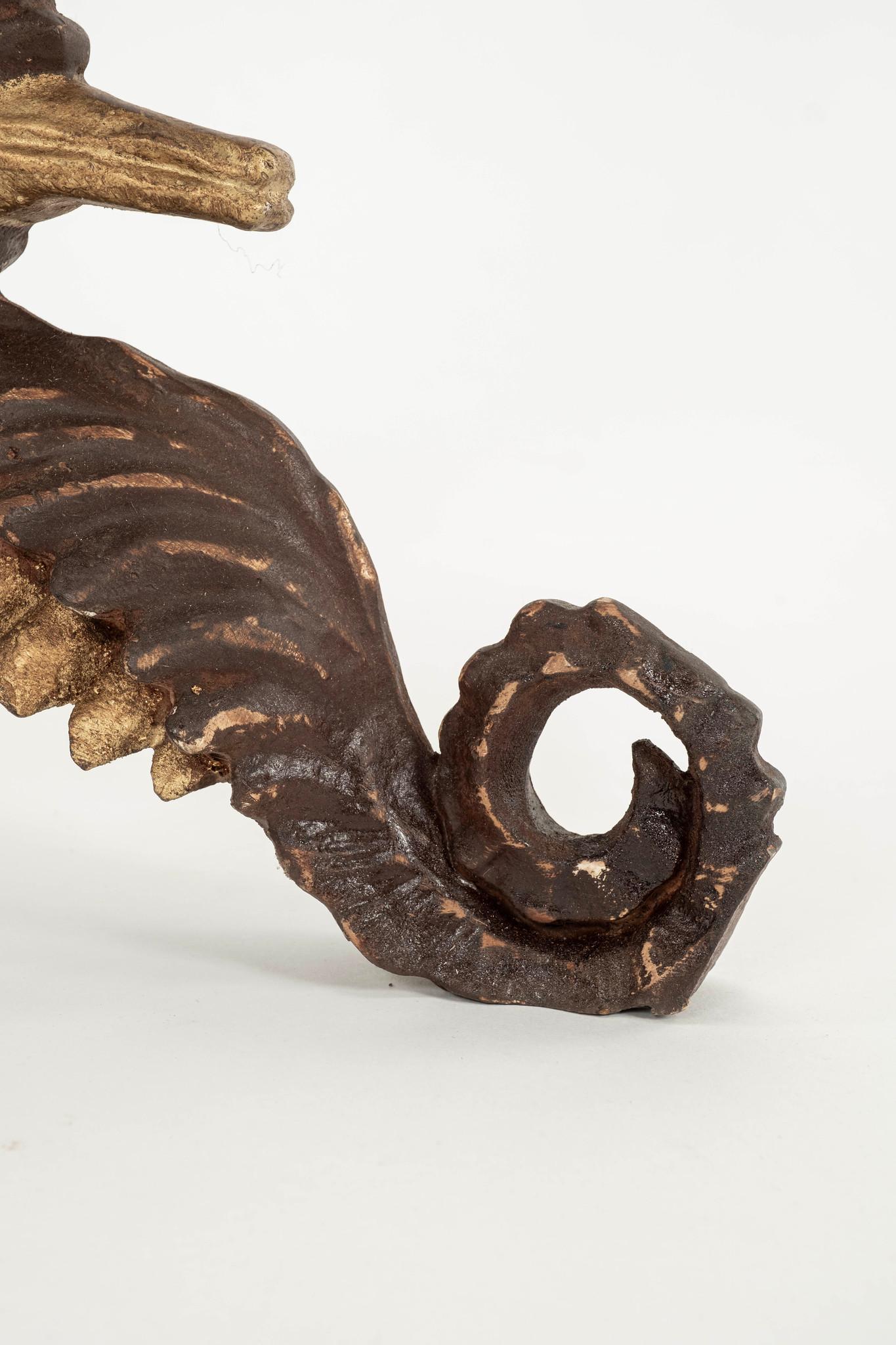 Seepferdchen Schlangenmuschel Grotte Schwarz Gold Paket Vergoldet Tall Pedestal Tisch(e) im Angebot 4
