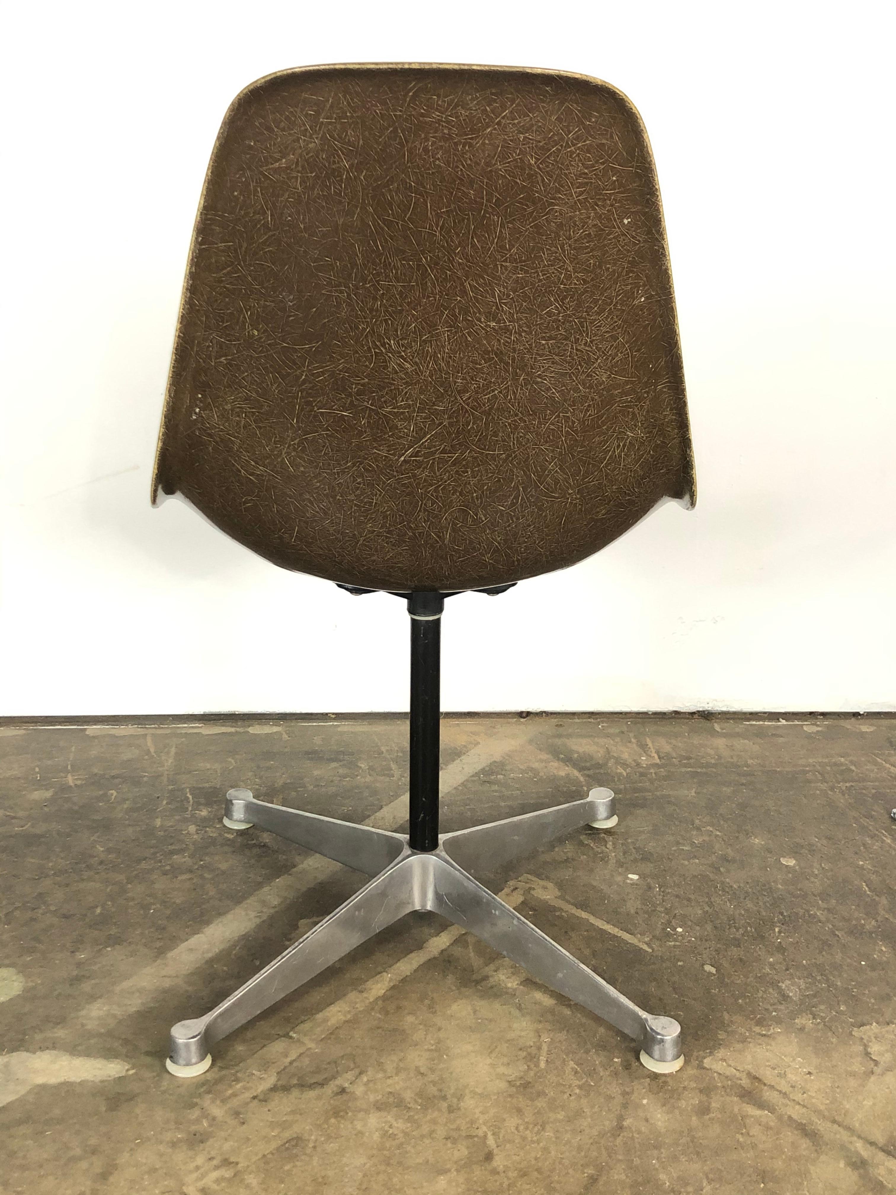 20th Century Seal Brown Herman Miller Eames  Model Psc Swivel Desk Office Chair