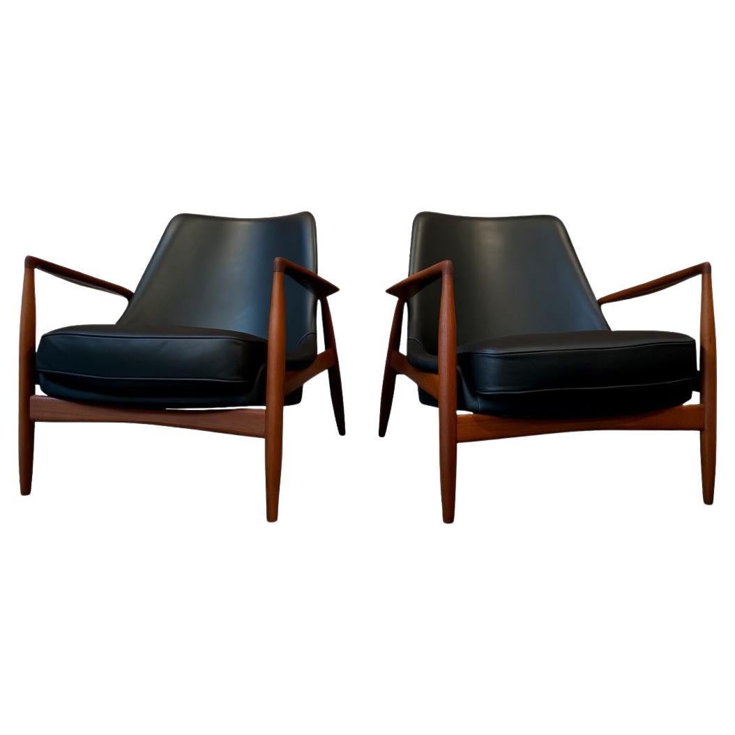 We are pleased to offer an outstanding and fully restored Seal Chairs (Model 799), designed by renowned Danish architect Ib Kofod-Larsen and produced by OPE Möbler in Sweden during the 1950s.

These are original OPE-manufactured pieces,