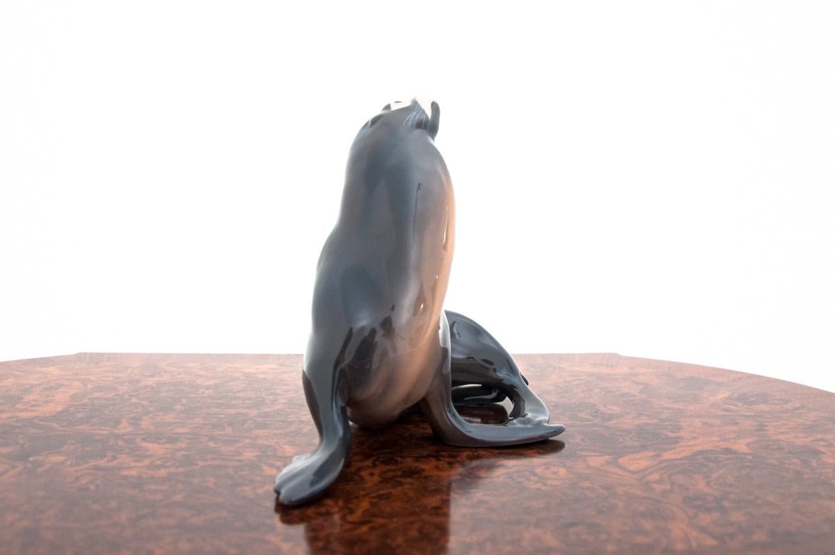 Seal figurine from Bing & Grondhal, 1987.