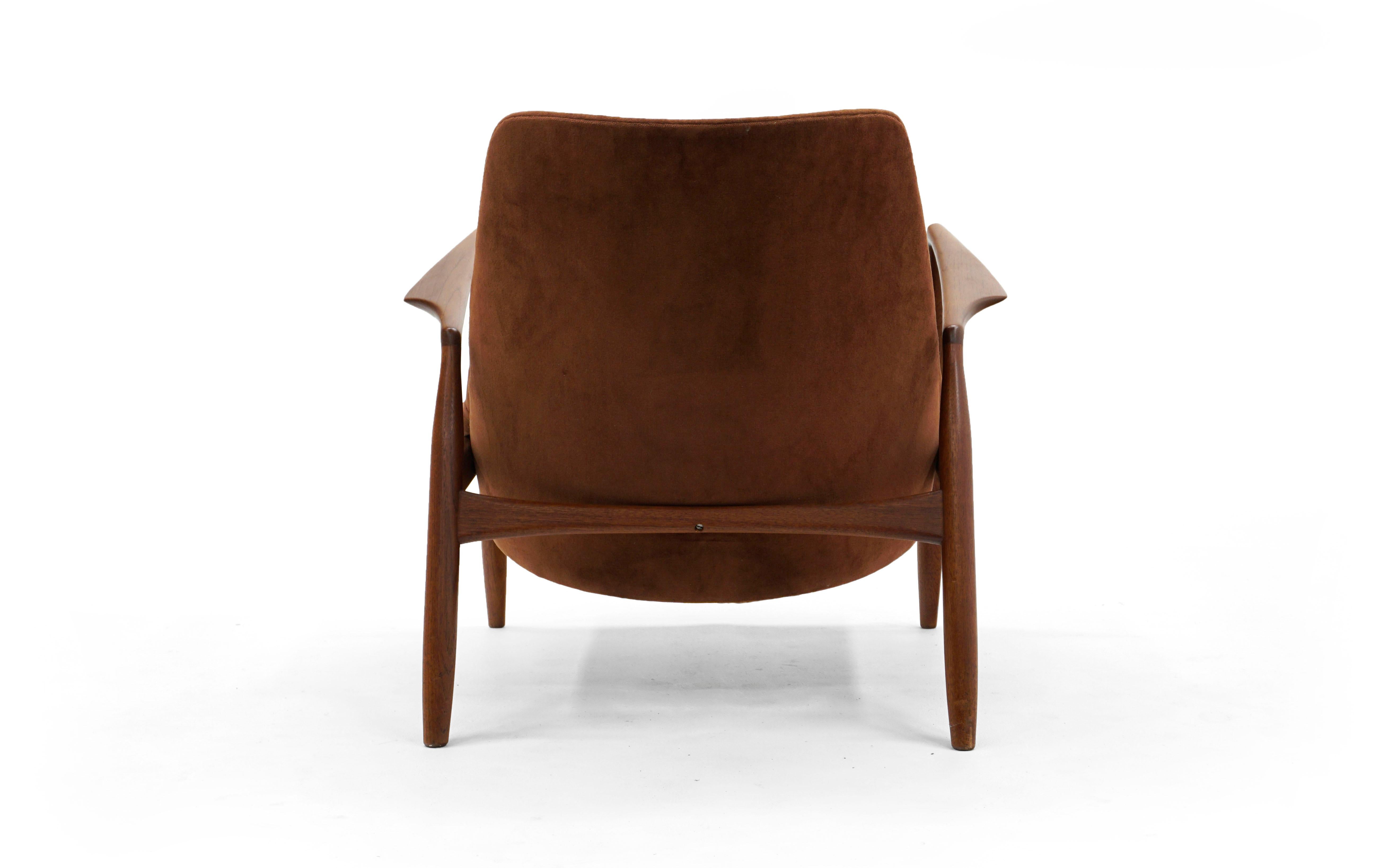 Seal / Salen Lounge Chair by Ib Kofod Larsen for OPE, Sweden, 1950s, Teak Frame In Good Condition In Kansas City, MO
