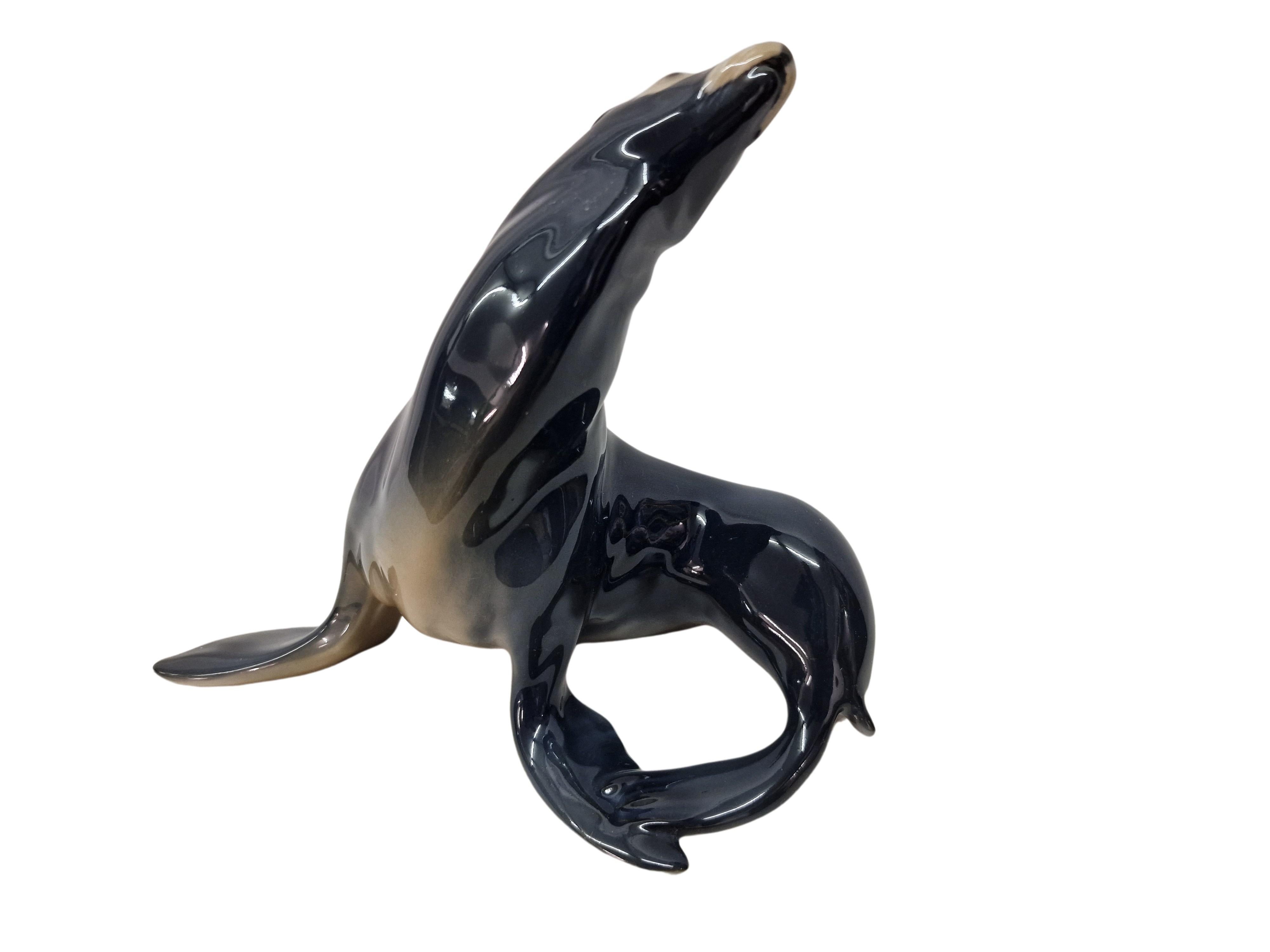 Estatuilla de león marino, porcelana, T Madsen, Royal Copenhagen, Art Decó, Dinamarca Danés en venta