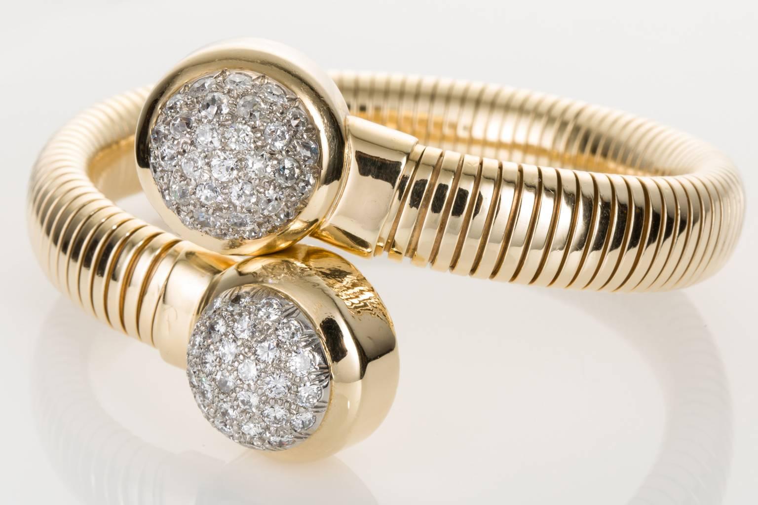 Seaman Schepps 14 Karat Gold and Diamond Tubogas Bracelet In Good Condition In QLD , AU