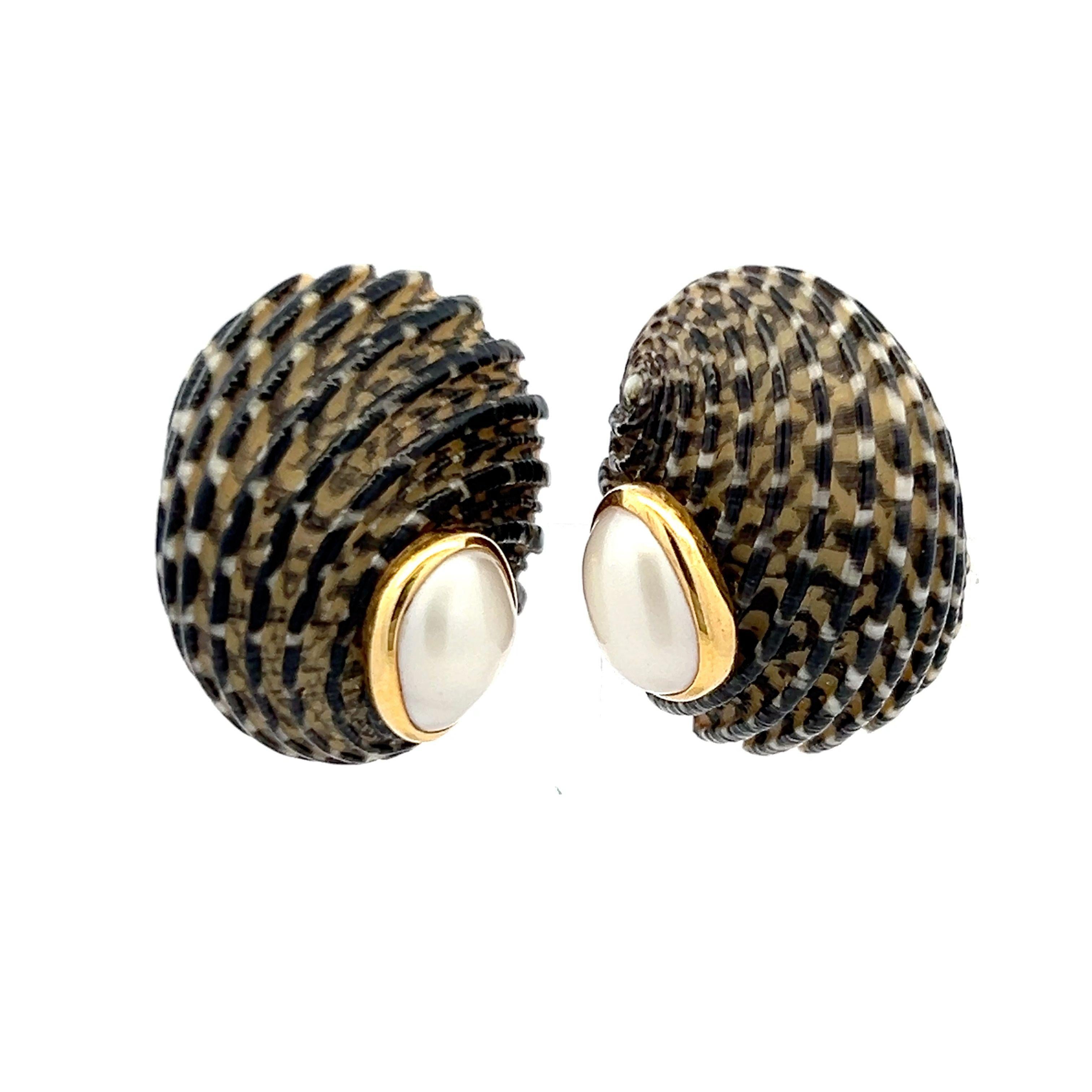 Designer:
SEAMAN SCHEPPS
Title:
Seaman Schepps 18 Karat Yellow Gold Clip On Earrings
Style:
Clip On
Metal:
18 Karat Yellow Gold
Dimension:
1.04*0.79*0.67IN
Weight:
19.7 Grams
Condition:
Vintage And Estate
Product ID:
4J1742
Note:
Please note that