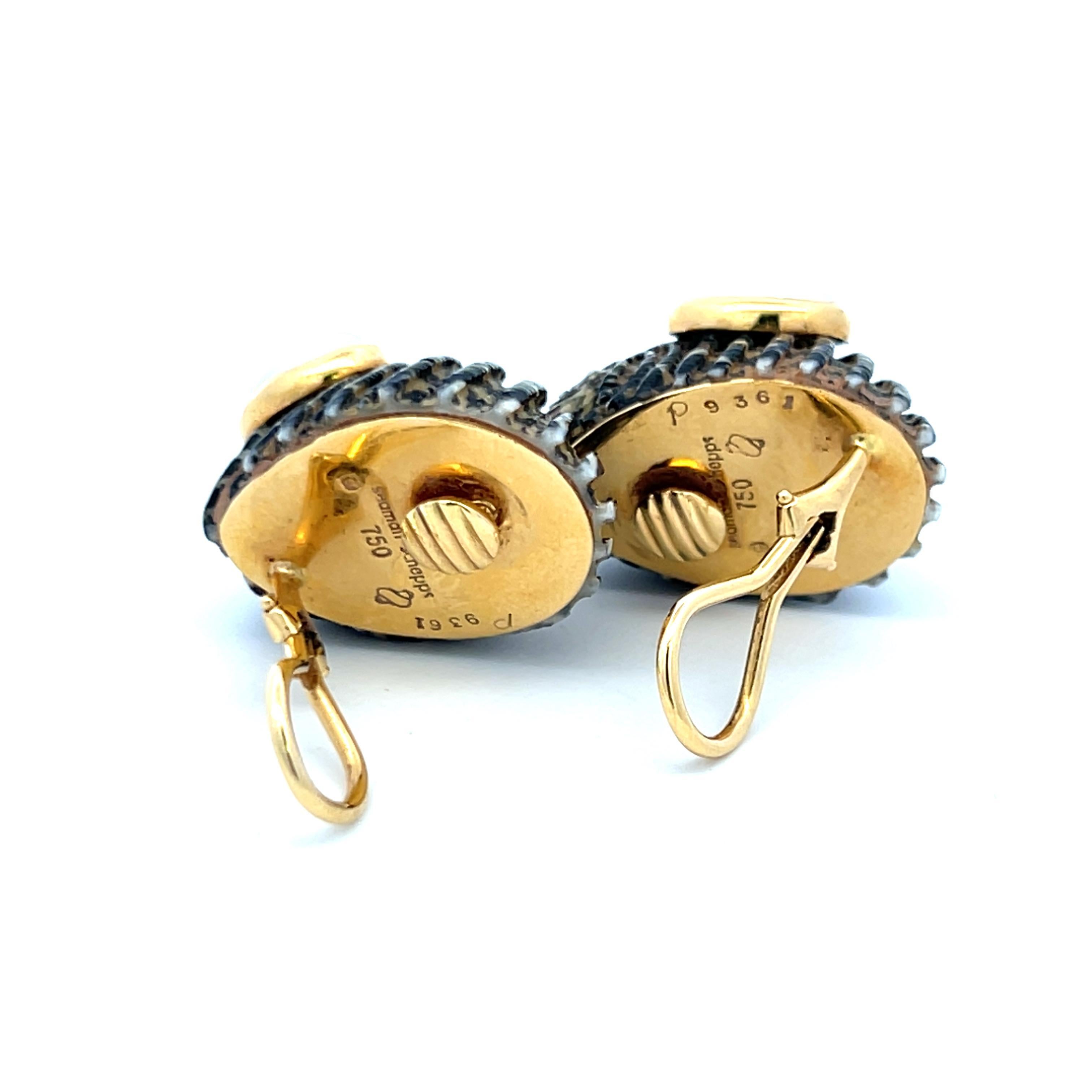 Seaman Schepps 18 Karat Yellow Gold Clip On Shell Earrings For Sale 4