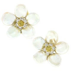 Seemann Schepps Blumen-Cluster-Ohrringe, 18 Karat Gold Perle Diamant & gelber Saphir