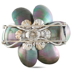 Broche Seaman Schepps de oro blanco de 18 quilates con diamantes de 0,40 ct y perlas MF23-070226