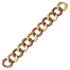 Pulsera de eslabones medianos de madera de nogal y oro amarillo de 18 quilates de Seaman Schepps