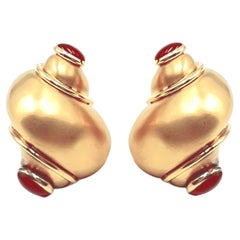 Seaman Schepps 18kt Yellow Gold and Carnelian Shell Design Earrings