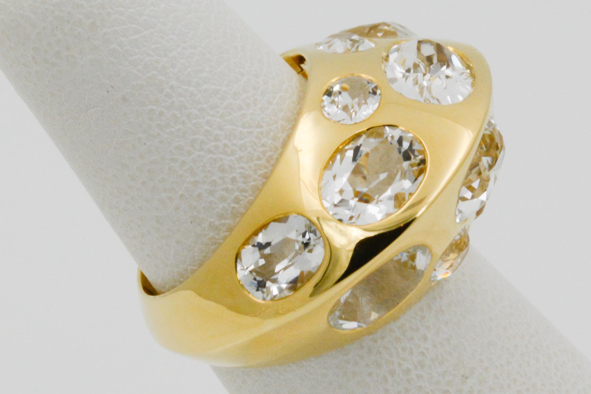 Seaman Schepps Antibes White Oval Topaz 18 Karat Yellow Gold Ring In New Condition In Dallas, TX