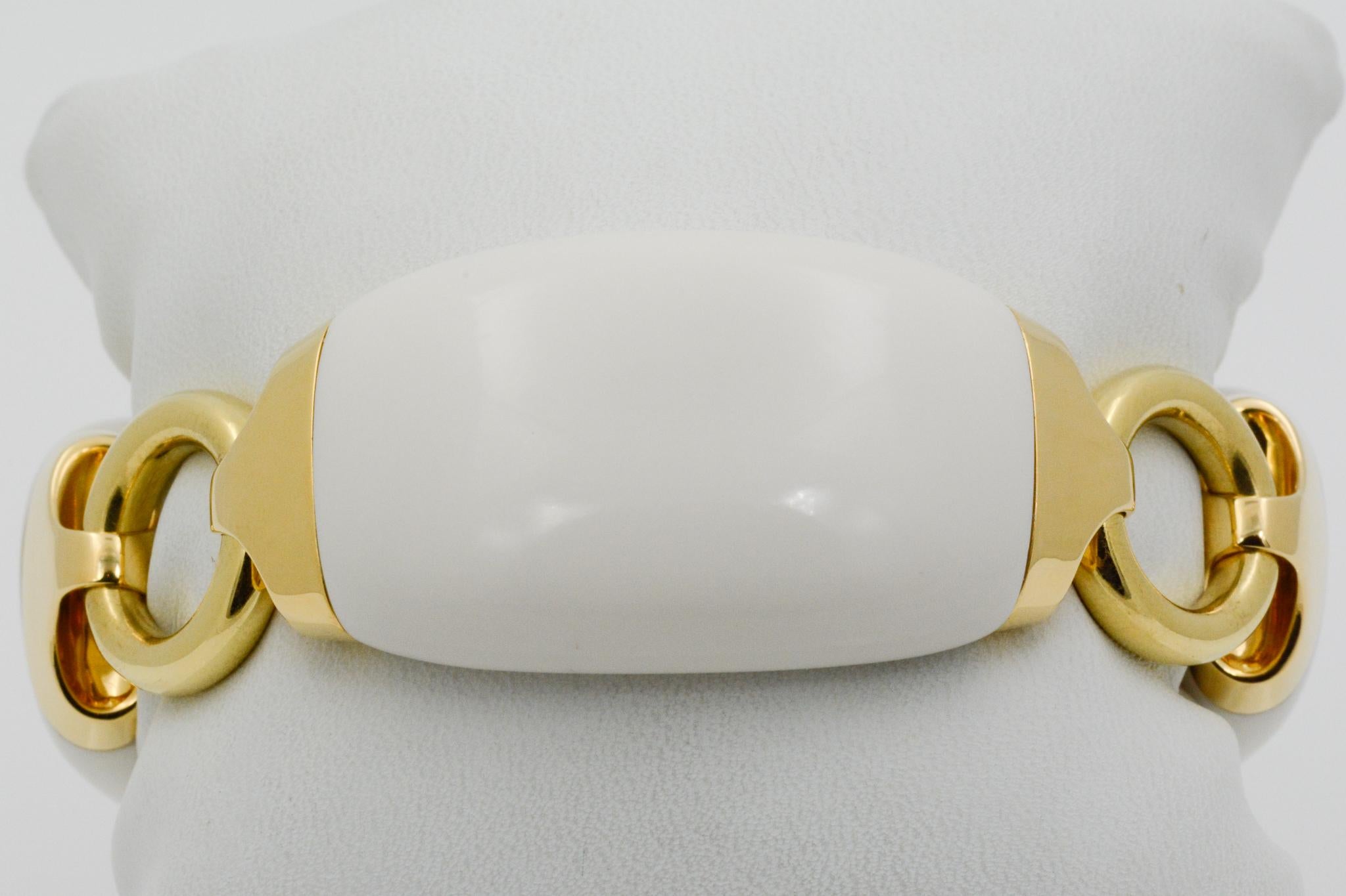 Seaman Schepps Boat Link 18 Karat Yellow Gold White Ceramic Bracelet In New Condition In Dallas, TX