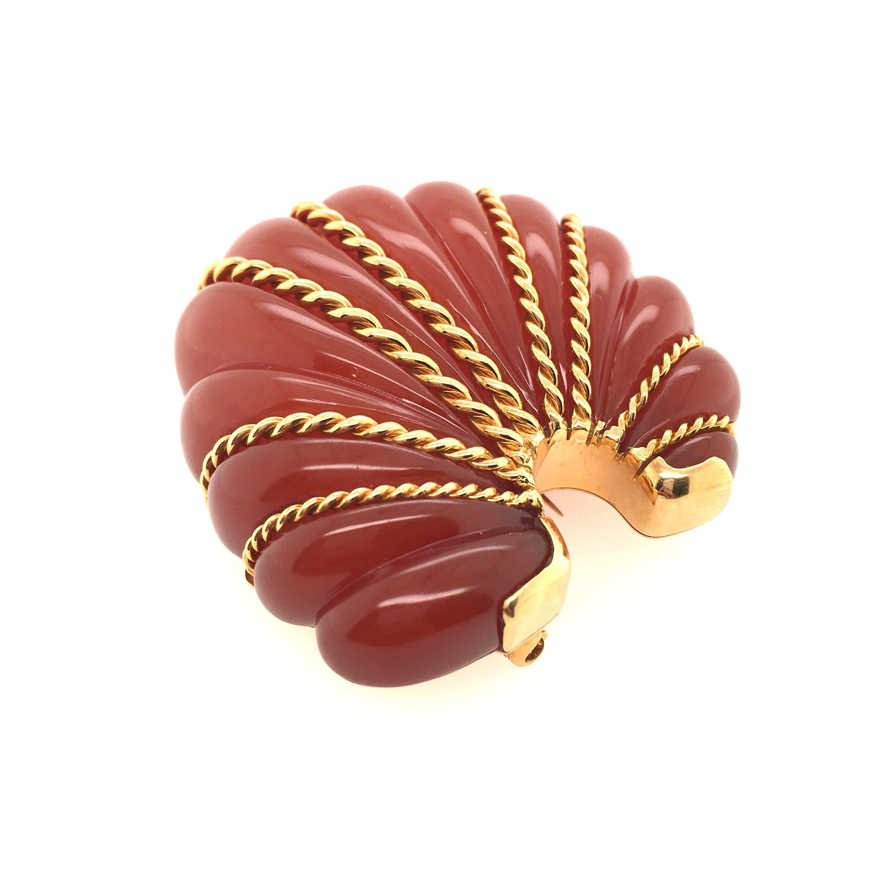 Seaman Schepps Carnelian and Gold Fan Brooch In Good Condition In New York, NY