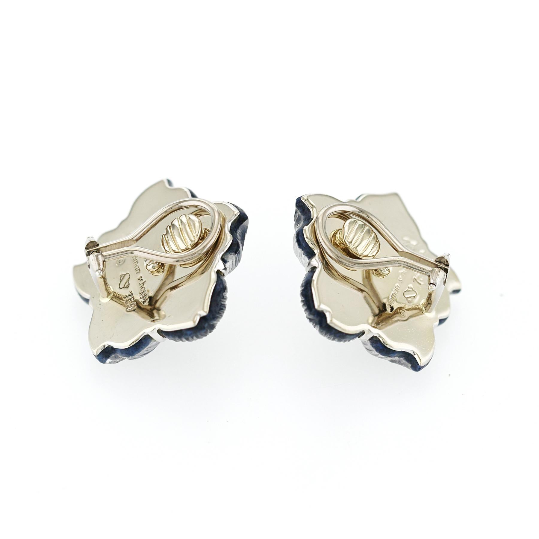 Orecchini Seaman Schepps Clematis Flower in oro 18 carati con cristallo e zaffiro e diamante 1