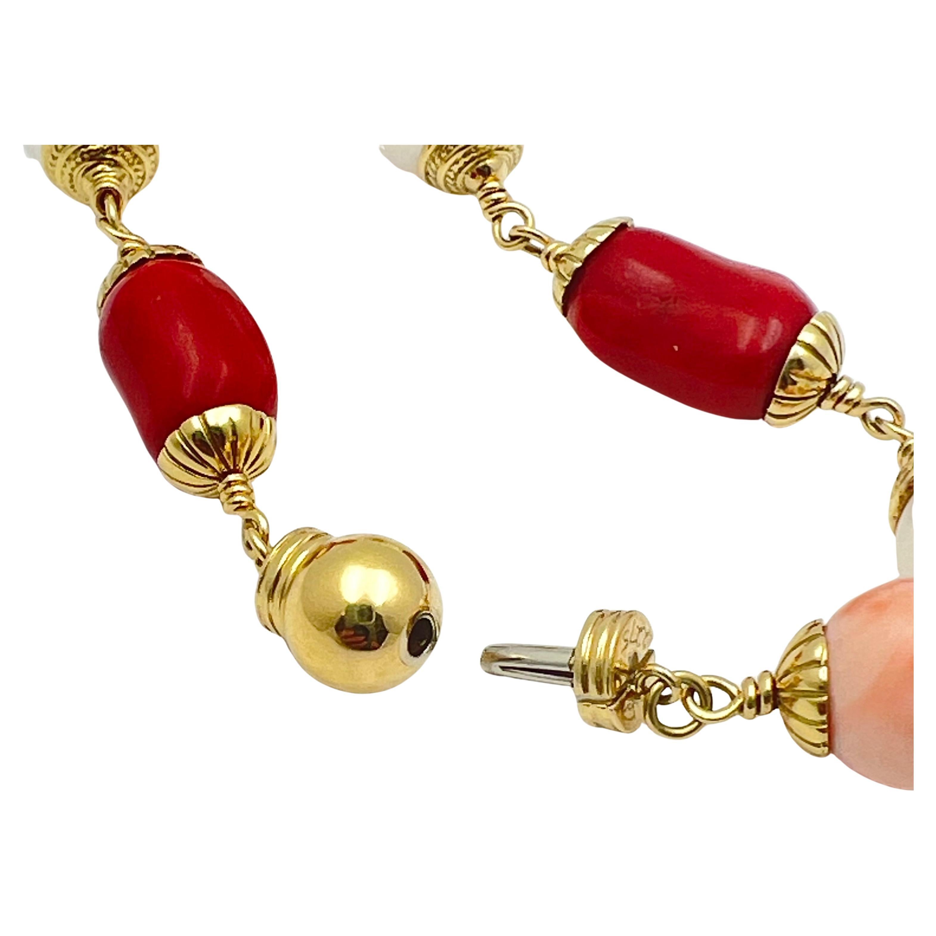 Seaman Schepps Korallen-Perlen-Barock-Perlen-Armband im Zustand „Hervorragend“ im Angebot in Palm Beach, FL